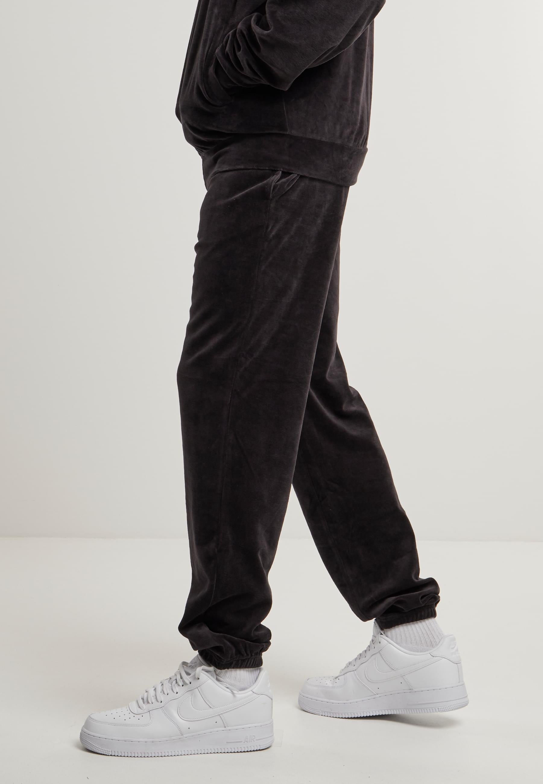 URBAN CLASSICS Jogginghose »Urban Classics Velvet Trackpants«, (1 tlg.)