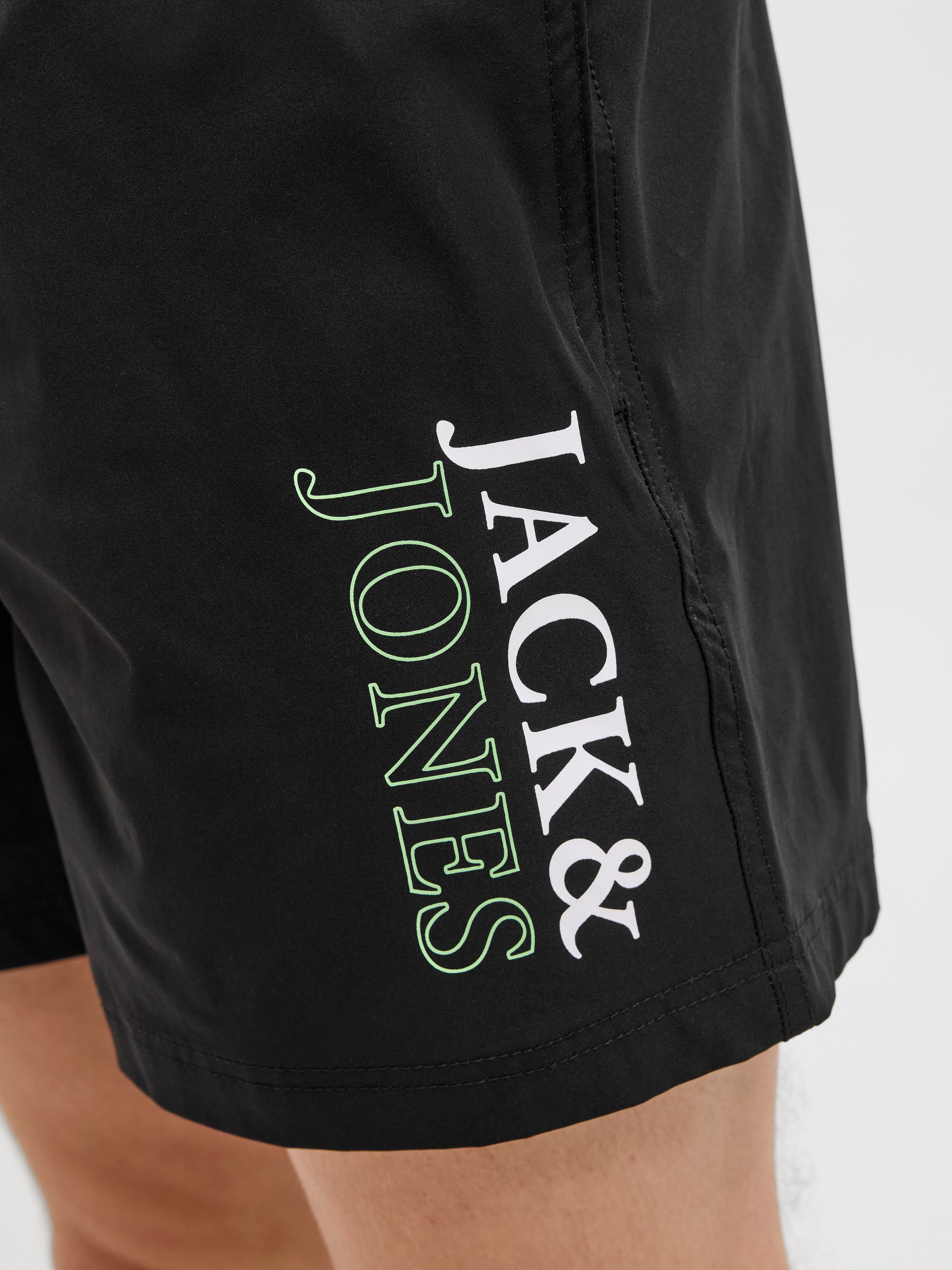 Jack & Jones Badeshorts »JPSTMAUI JJSWIM DOUBLE LOGO AKM SN«