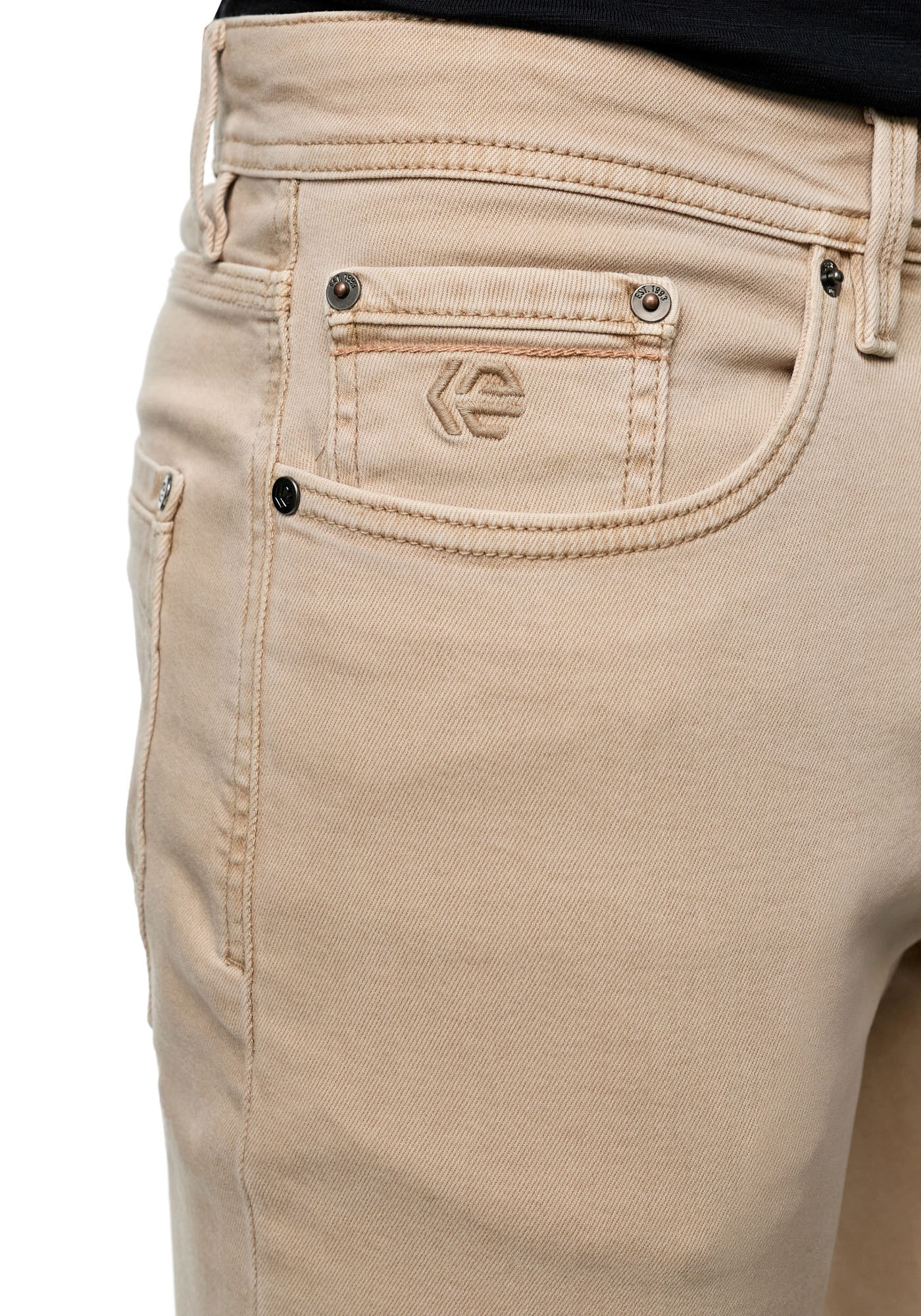 Indicode Chinoshorts »INSymon«