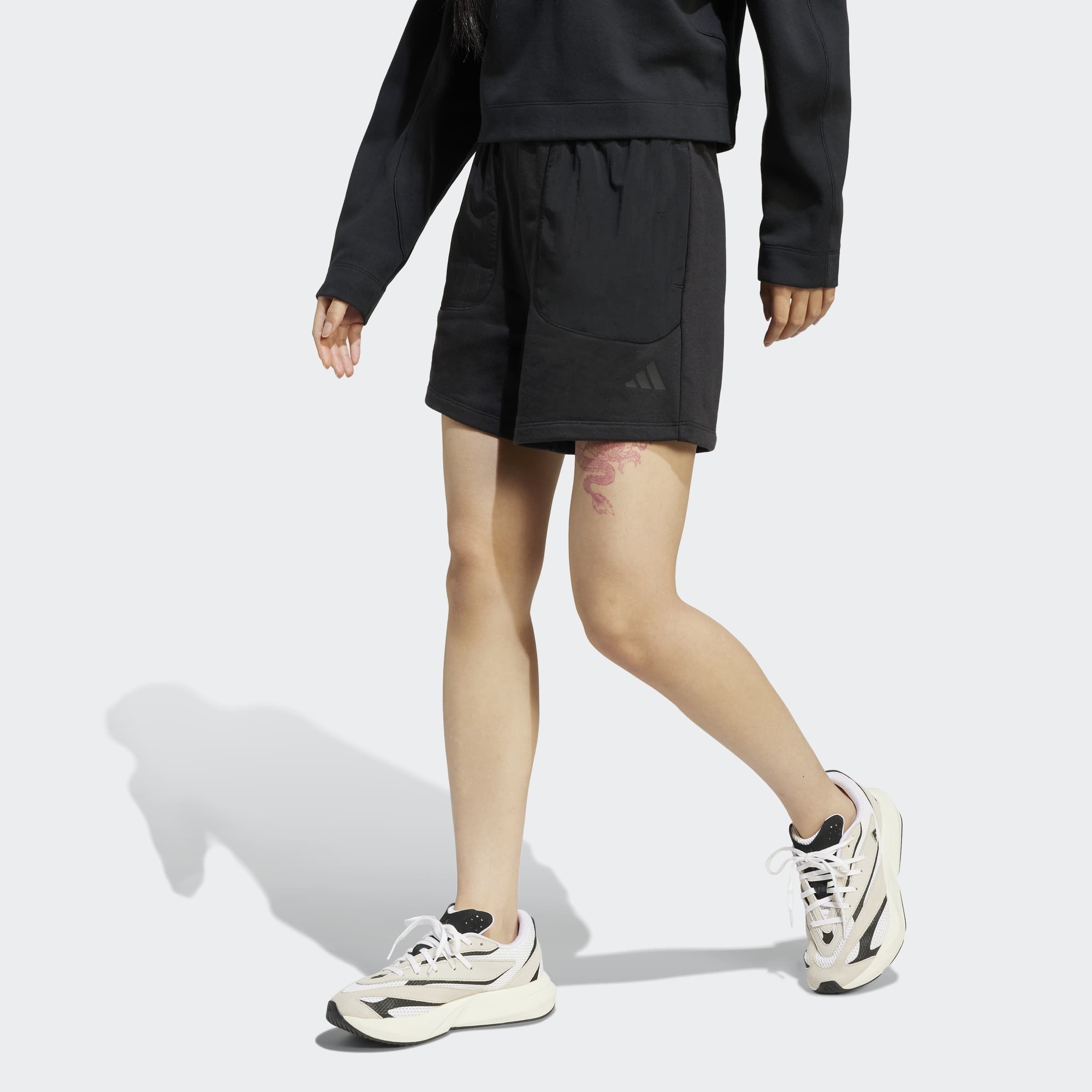 adidas Sportswear Shorts »CITY ESCAPE MATERIAL-MIX«  ohne Verschluss, aus French-Terry-Material, mit Silikon-Logo