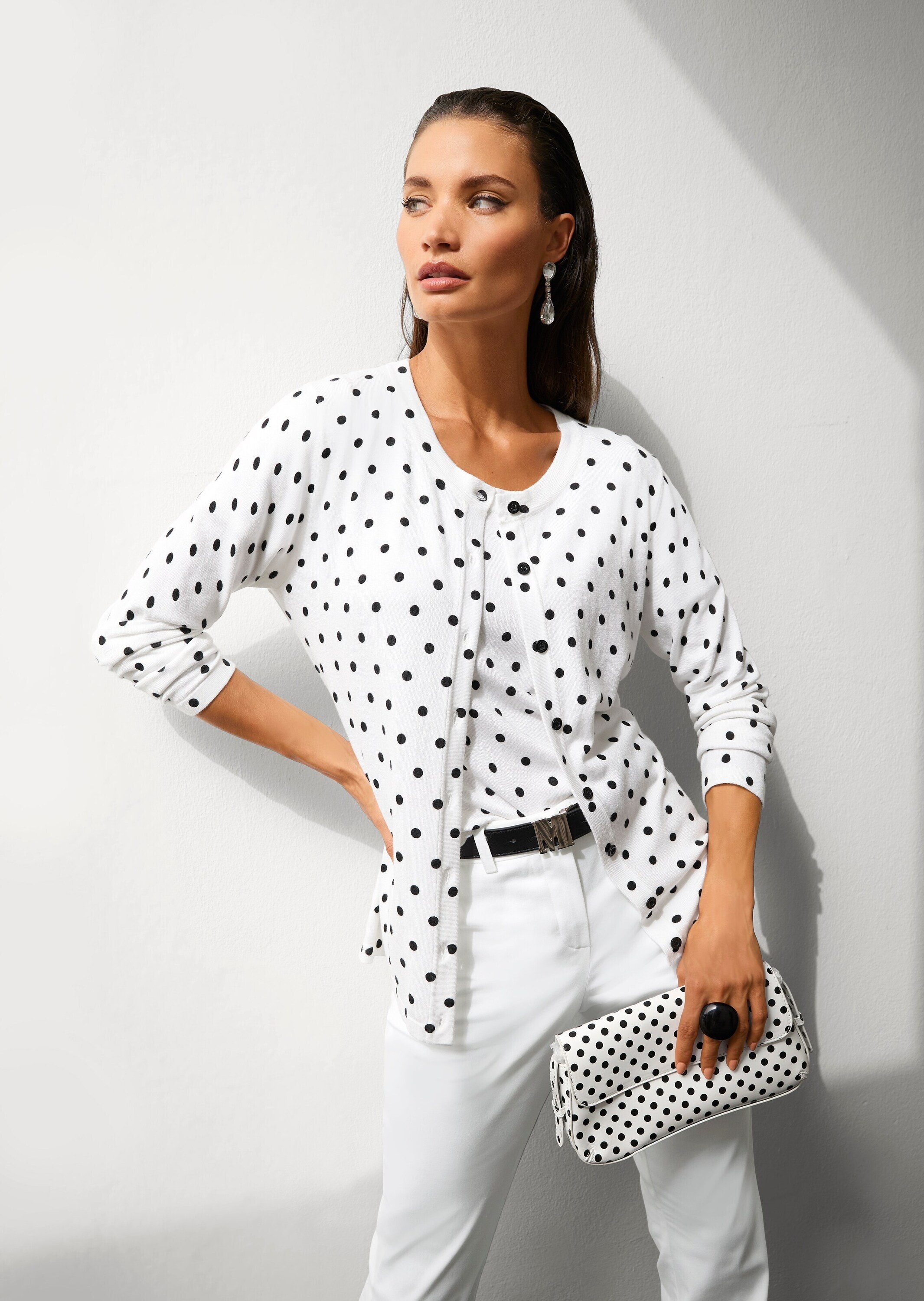 MADELEINE Strickjacke »Cardigan Langarm Strickjacke mit Knopfleiste, Punktmuster« Punkteprint