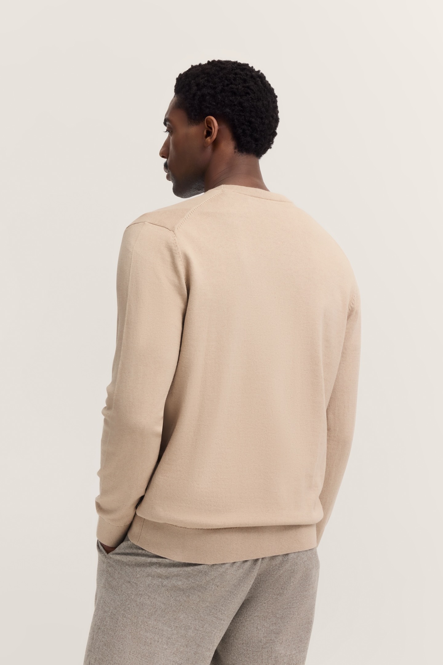 bugatti Cardigan »Modern Fit«, mit V-Ausschnitt aus Baumwolle-Kaschmir