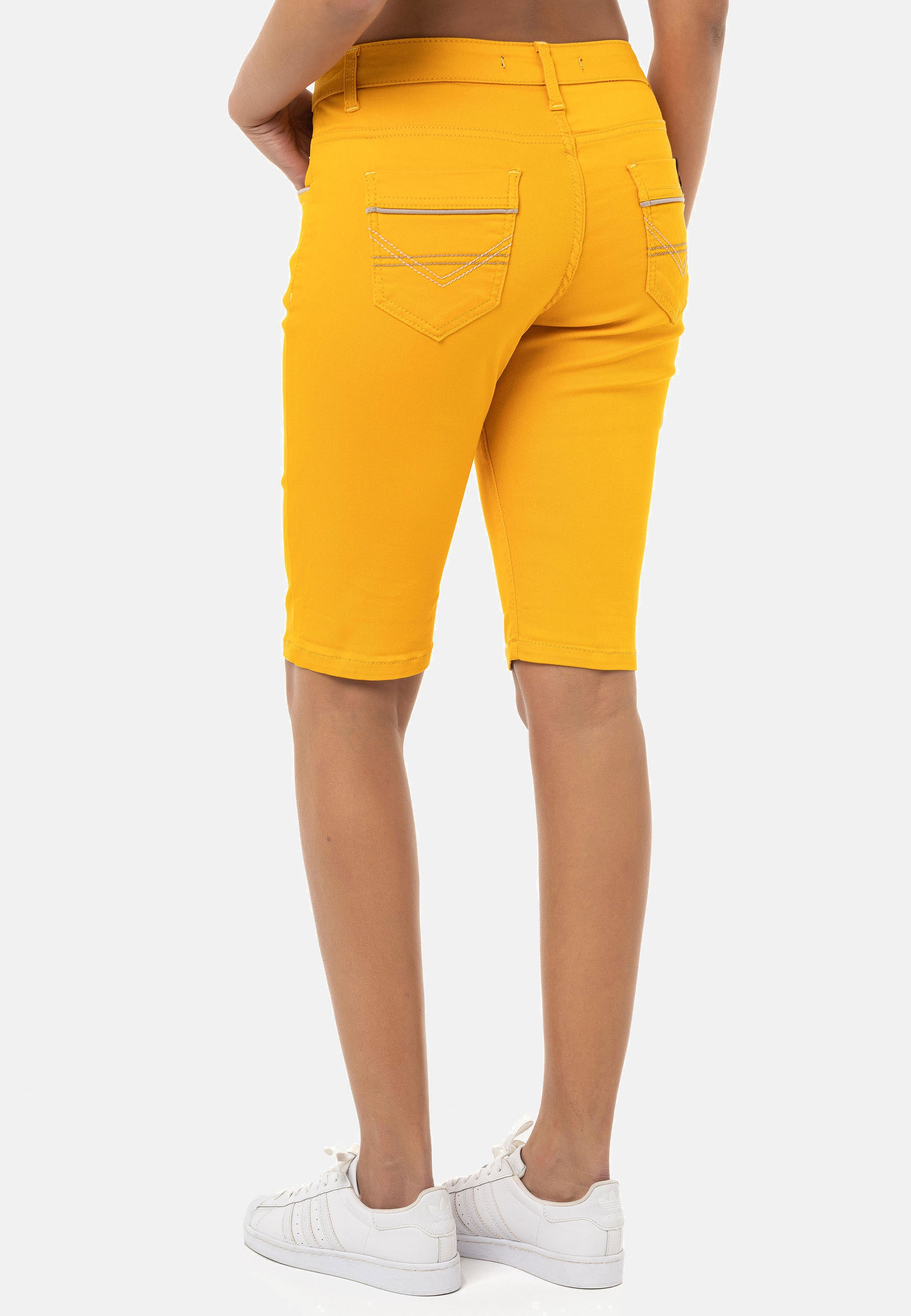 Cipo & Baxx Shorts, in extravagantem Look