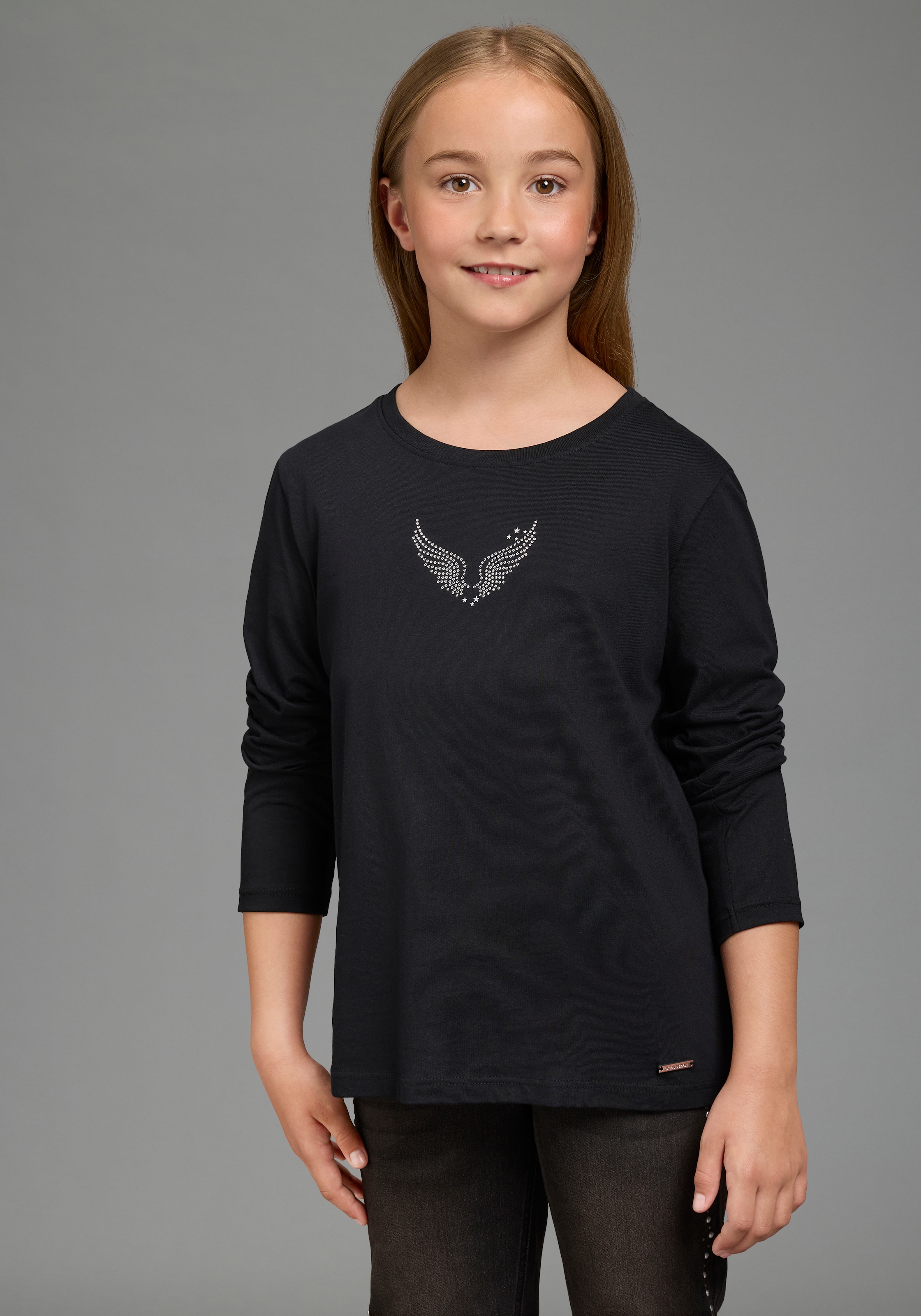Bruno Banani Langarmshirt "Shirt mit Strass-Stein Applikation vorne und groß hinten" Langarmshirt mit Engelsflügel-Applikation, hüftlange Basic-Passform