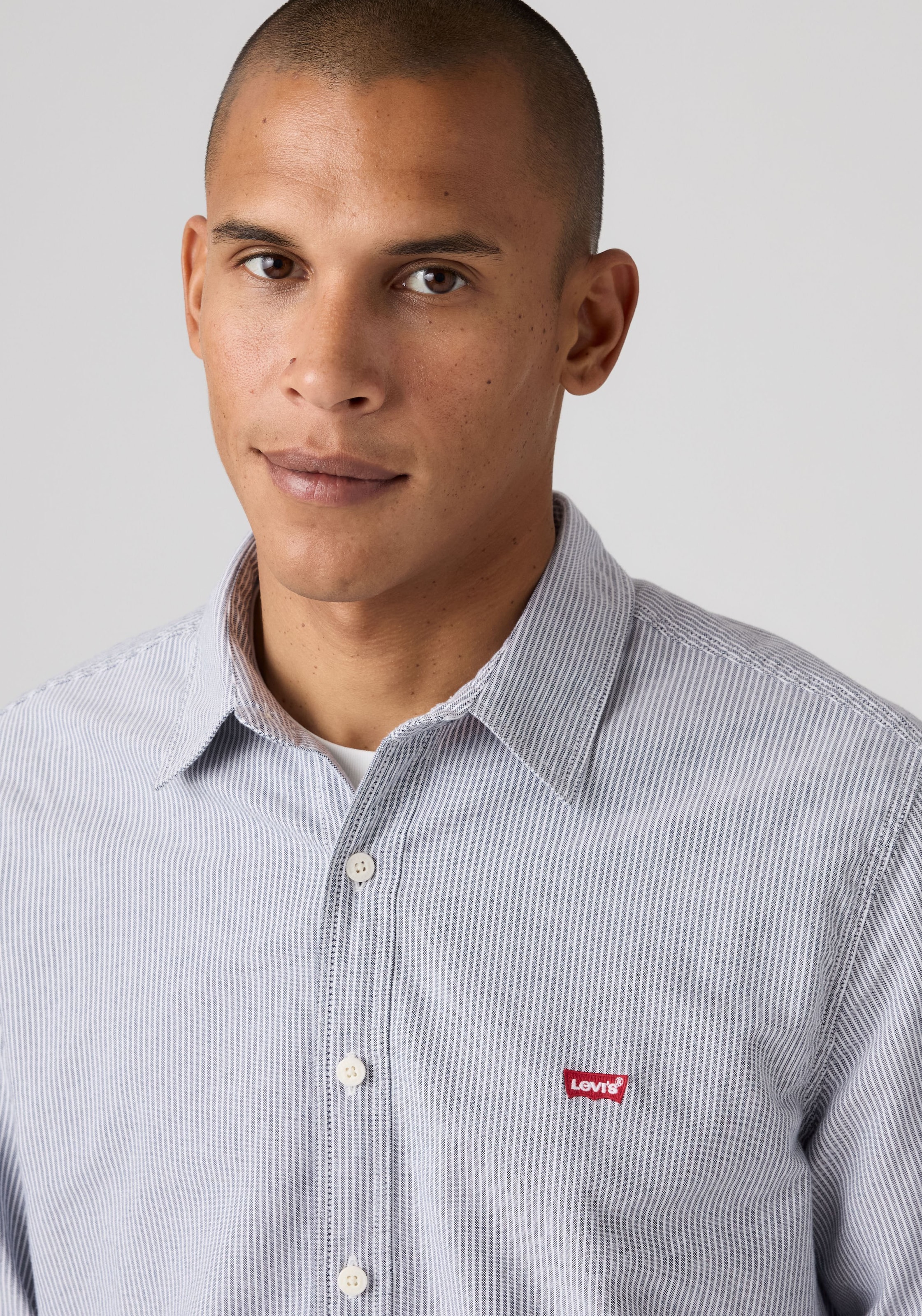 Levi's® Langarmhemd »CLS BATTERY HM SHIRT - STANDARD« mit abgerundetem Saum
