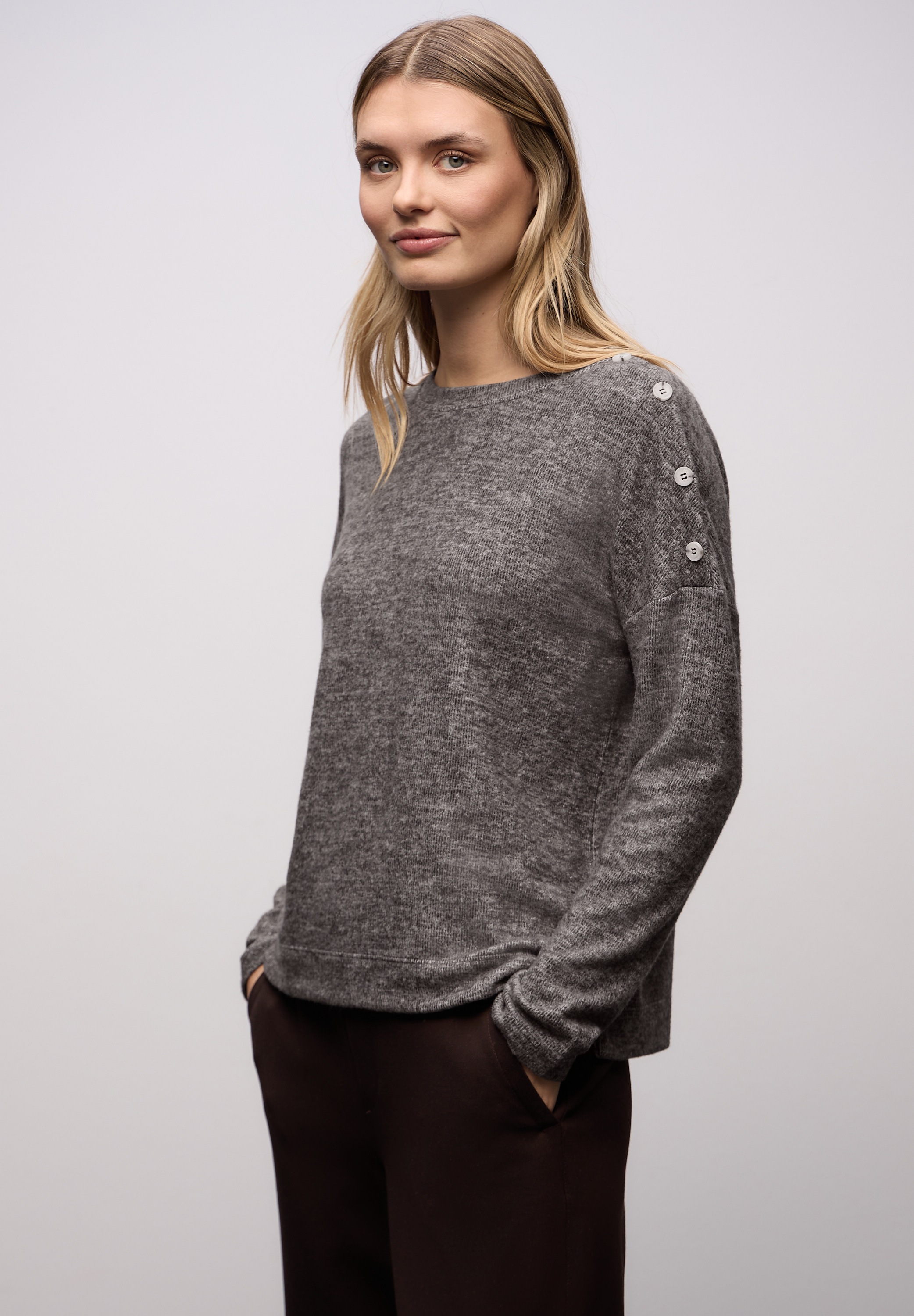 STREET ONE Strickpullover Knopfdetail an den Schultern und im Melange-Look günstig online kaufen