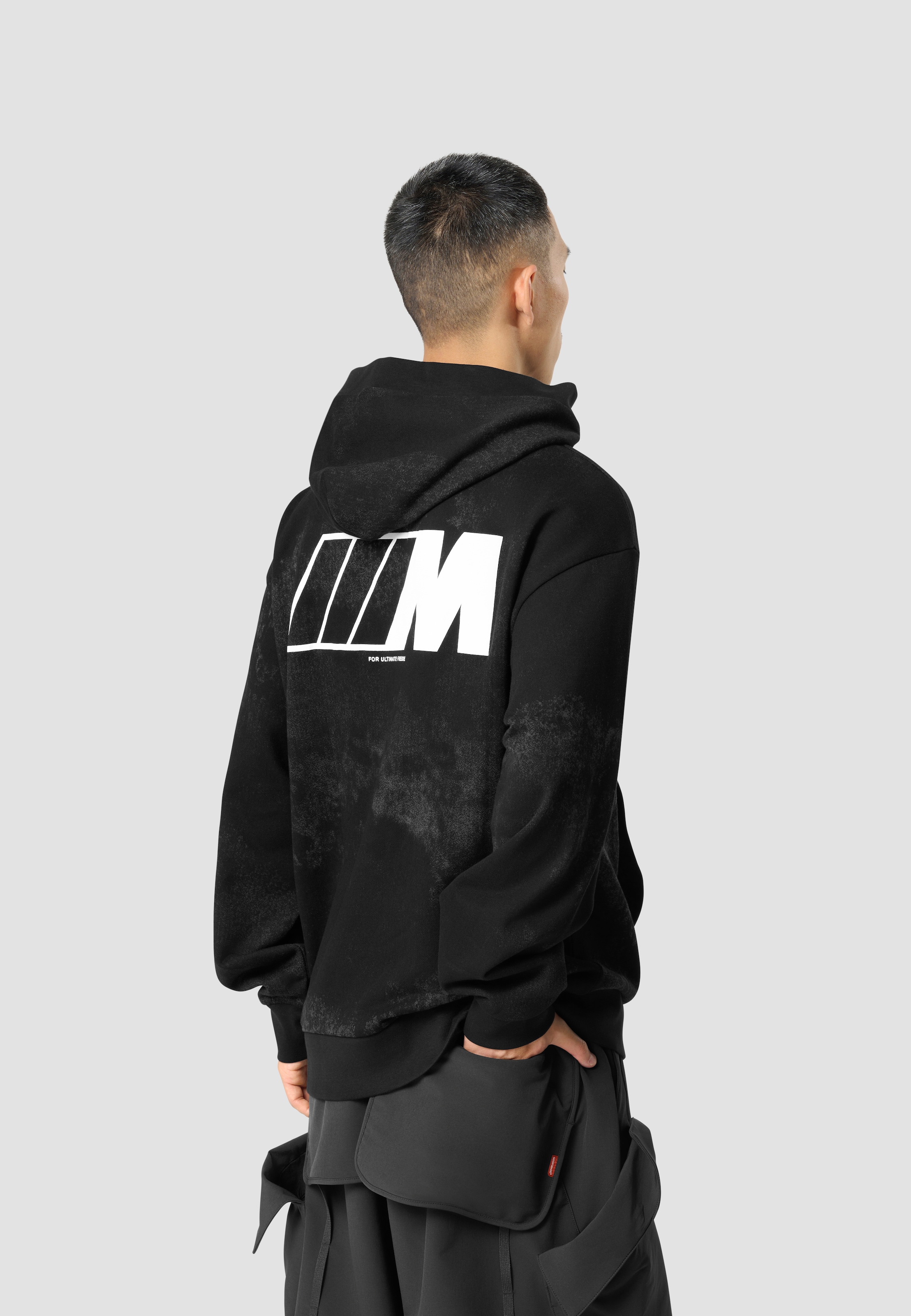 BMW Hoodie, mit geprägtem BMW M Logo auf der Brust