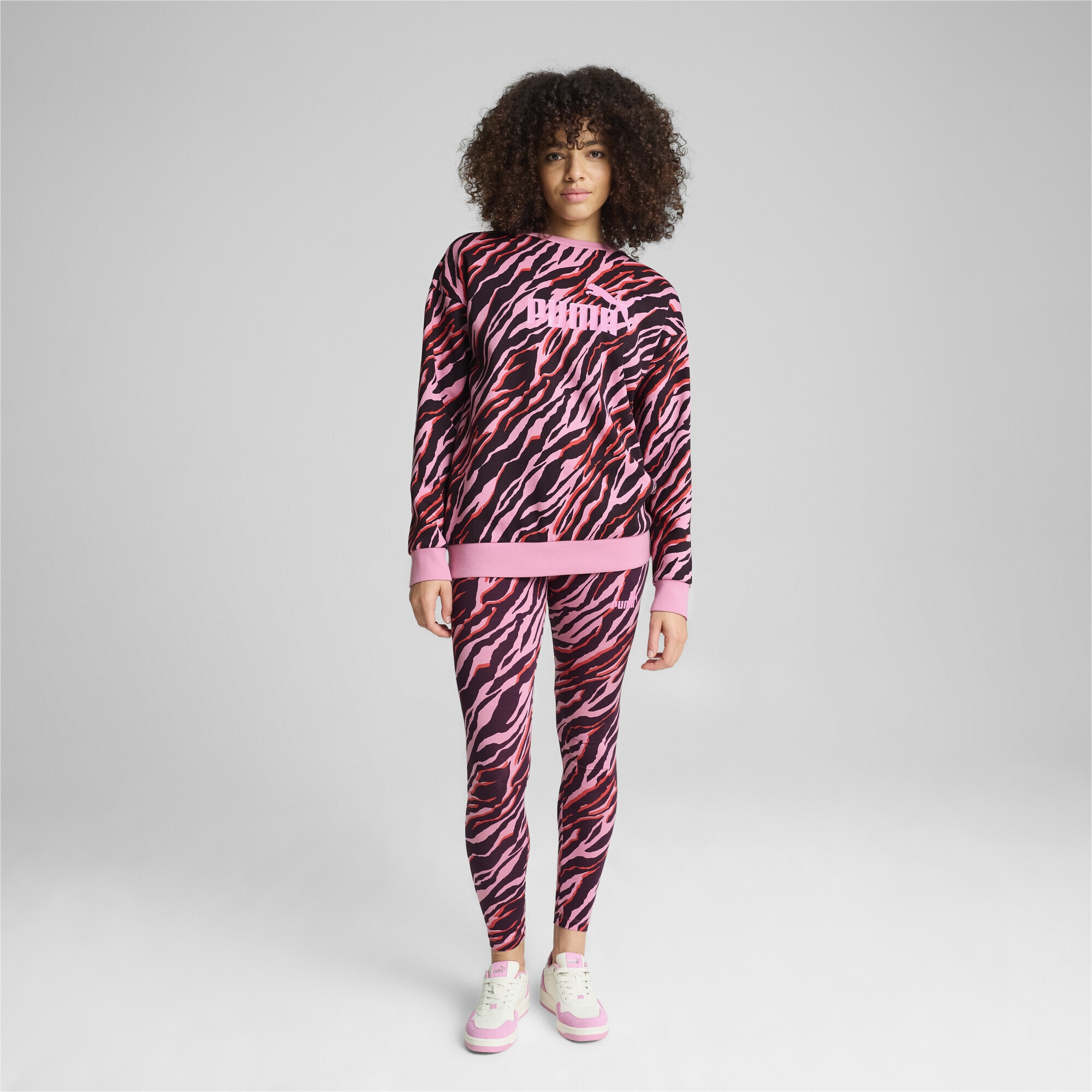 PUMA Sweatshirt »ESS+ ANIMAL Graphic Rundhalsshirt Damen«