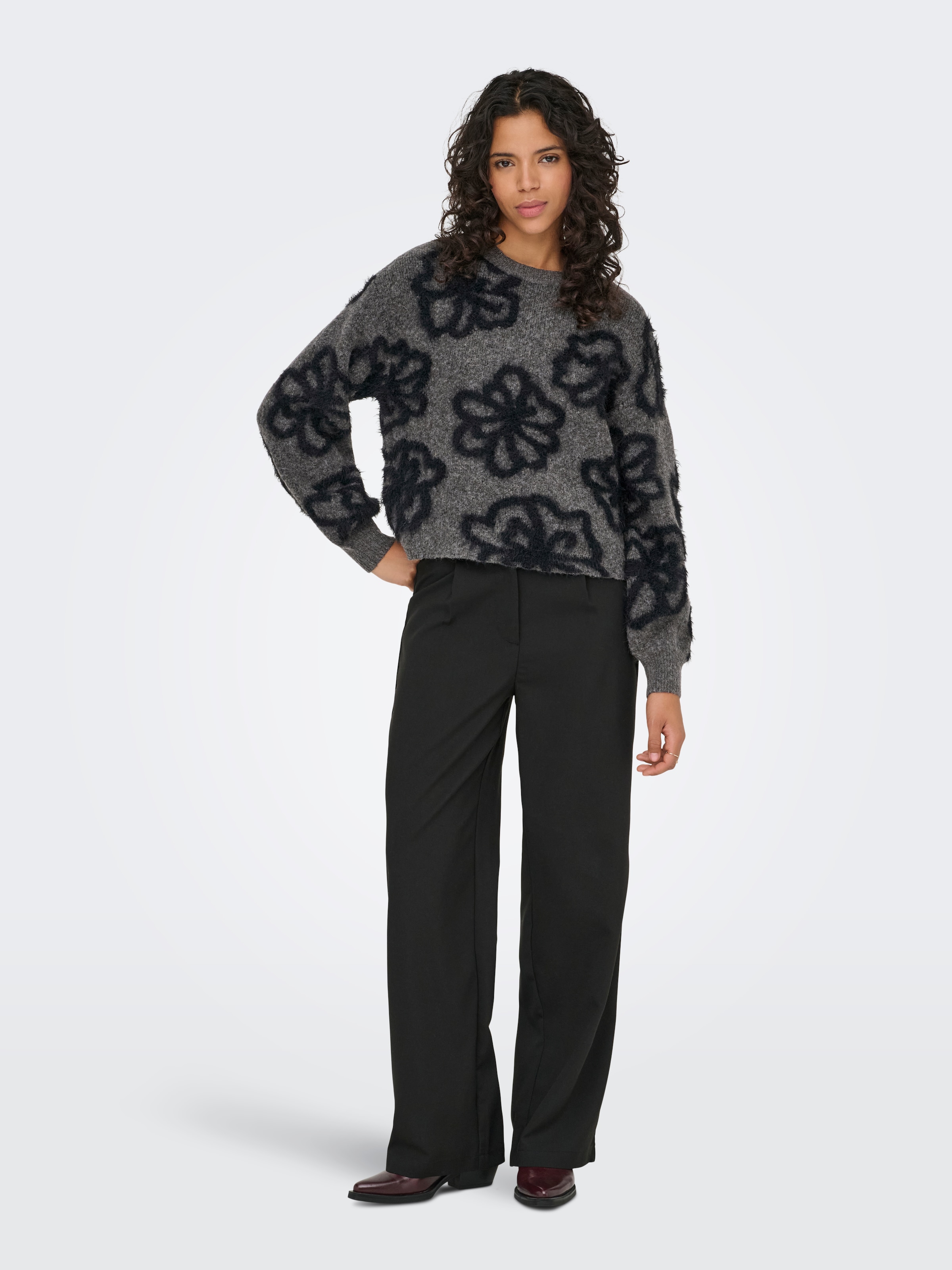 ONLY Strickpullover »ONLFELICIA LS SHORT O-NECK DETAIL KNT« Materialmix mit Wolle und Stretch, loose fit, Strick-Details