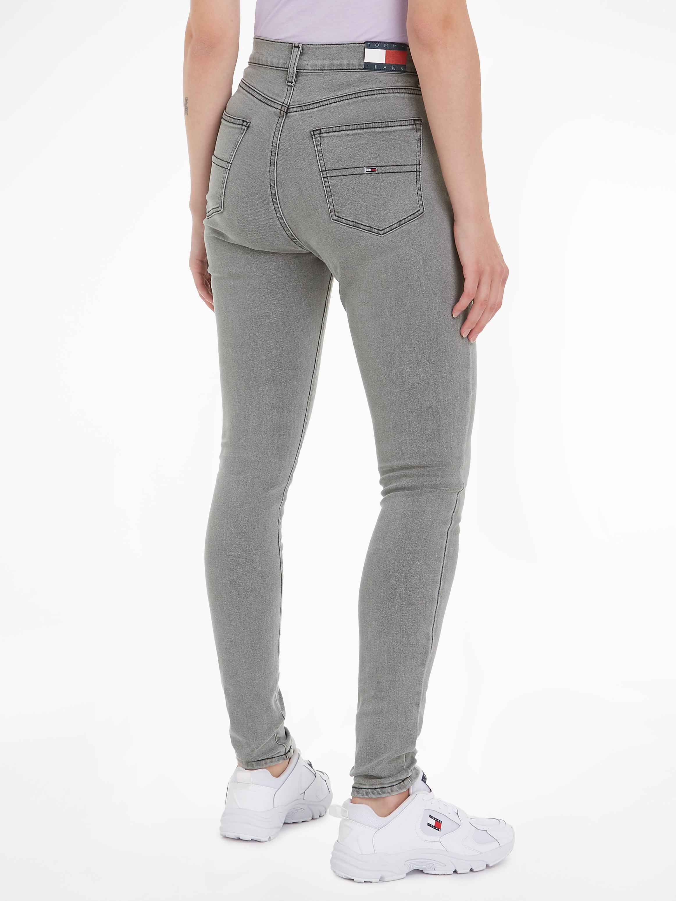 Tommy Jeans Bequeme Jeans »Sylvia Skinny Slim Jeans Hohe Leibhöhe«, mit Ledermarkenlabel