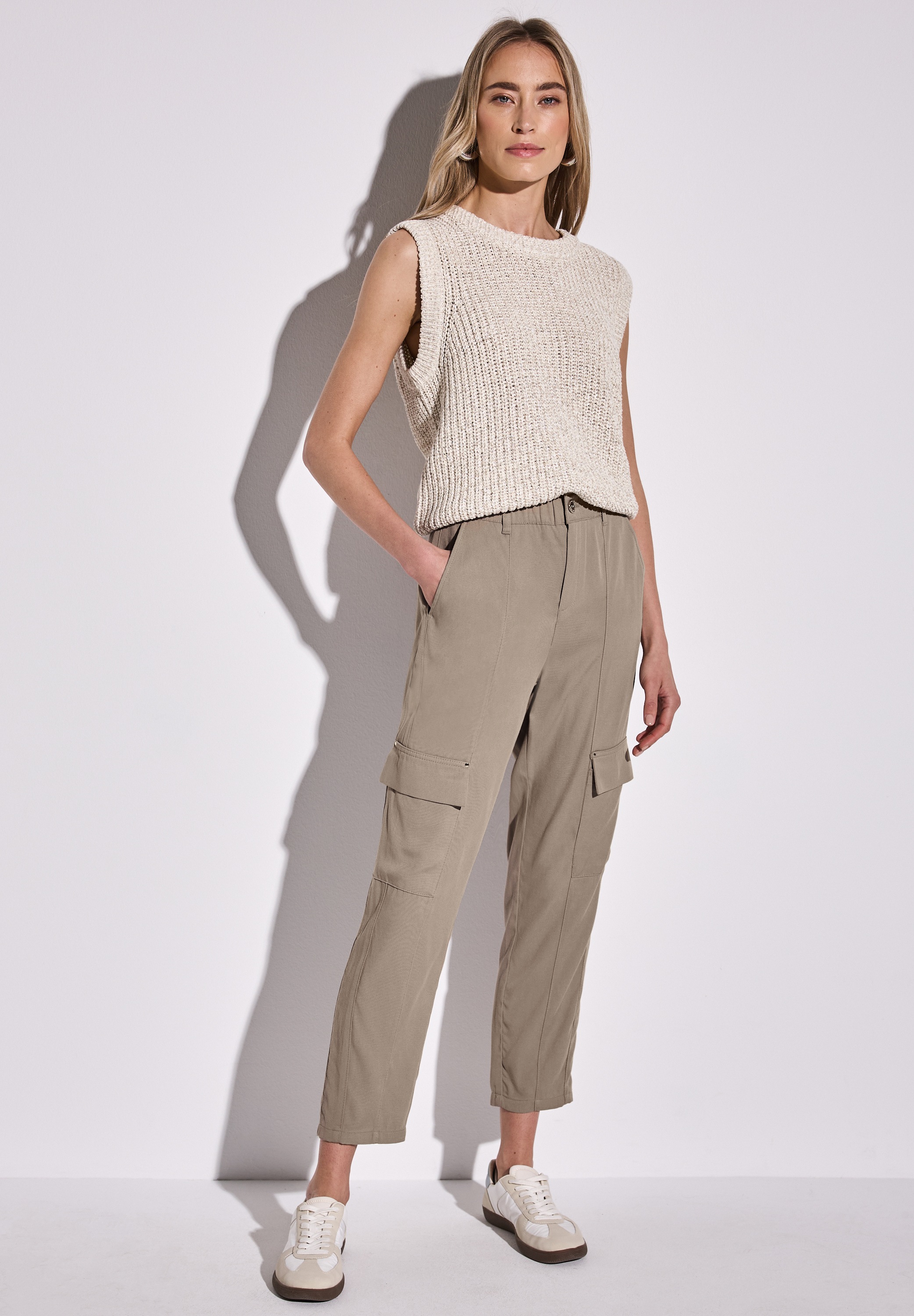 Cargohose STREET ONE, Damen, Gr. 44, Länge 28, grau (vintage stone), Stoff, 68% Lyocell, 32% Viskose, unifarben, gerade, unten schmal normal, Hosen Cargohose, aus Lyocell 3