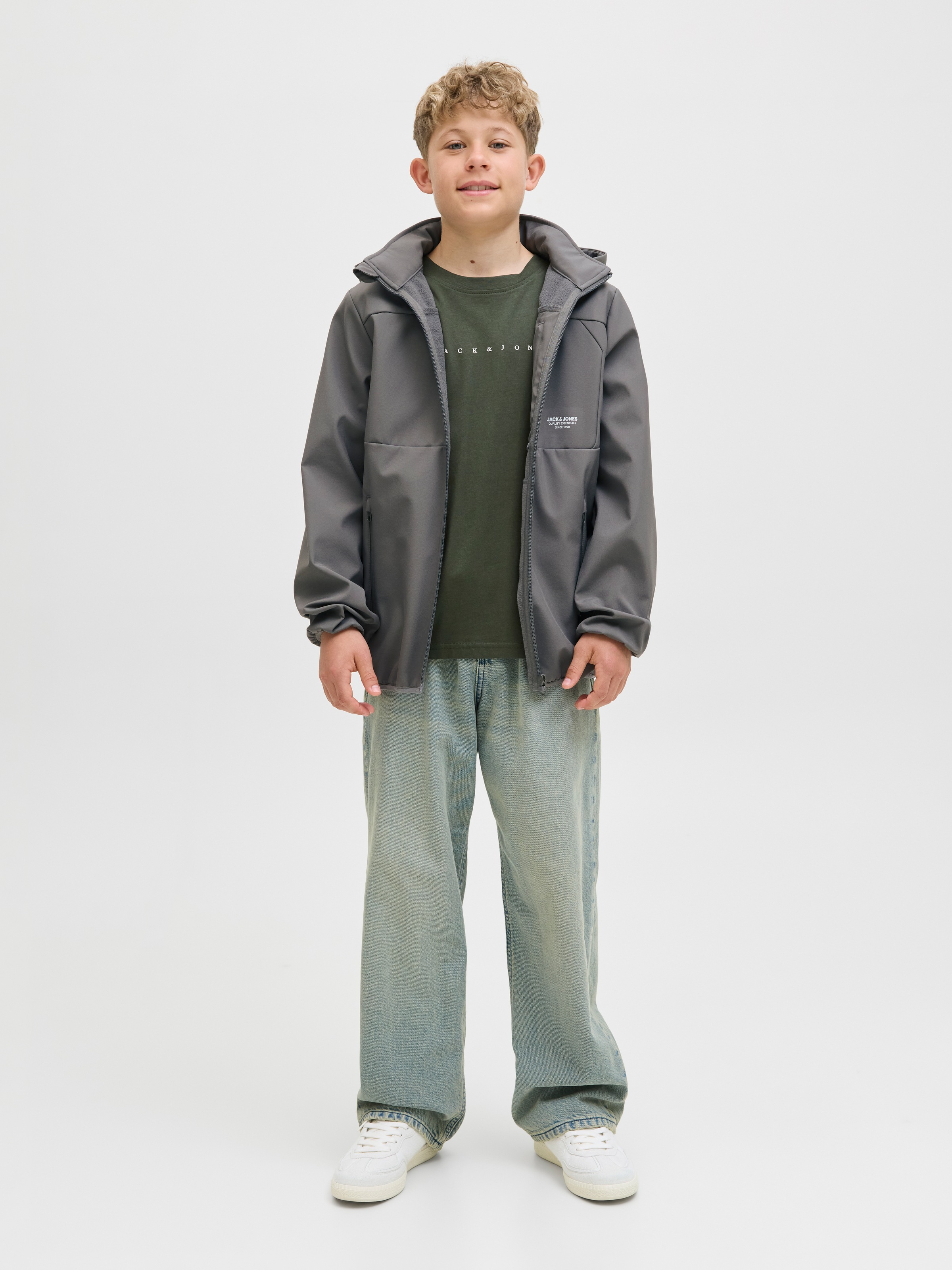 Thumbnail - Jack & Jones Junior Softshelljacke "JJTHEO wasserabweisend und pflegeleicht für Alltag" mit Kapuze Polyester, regular fi...