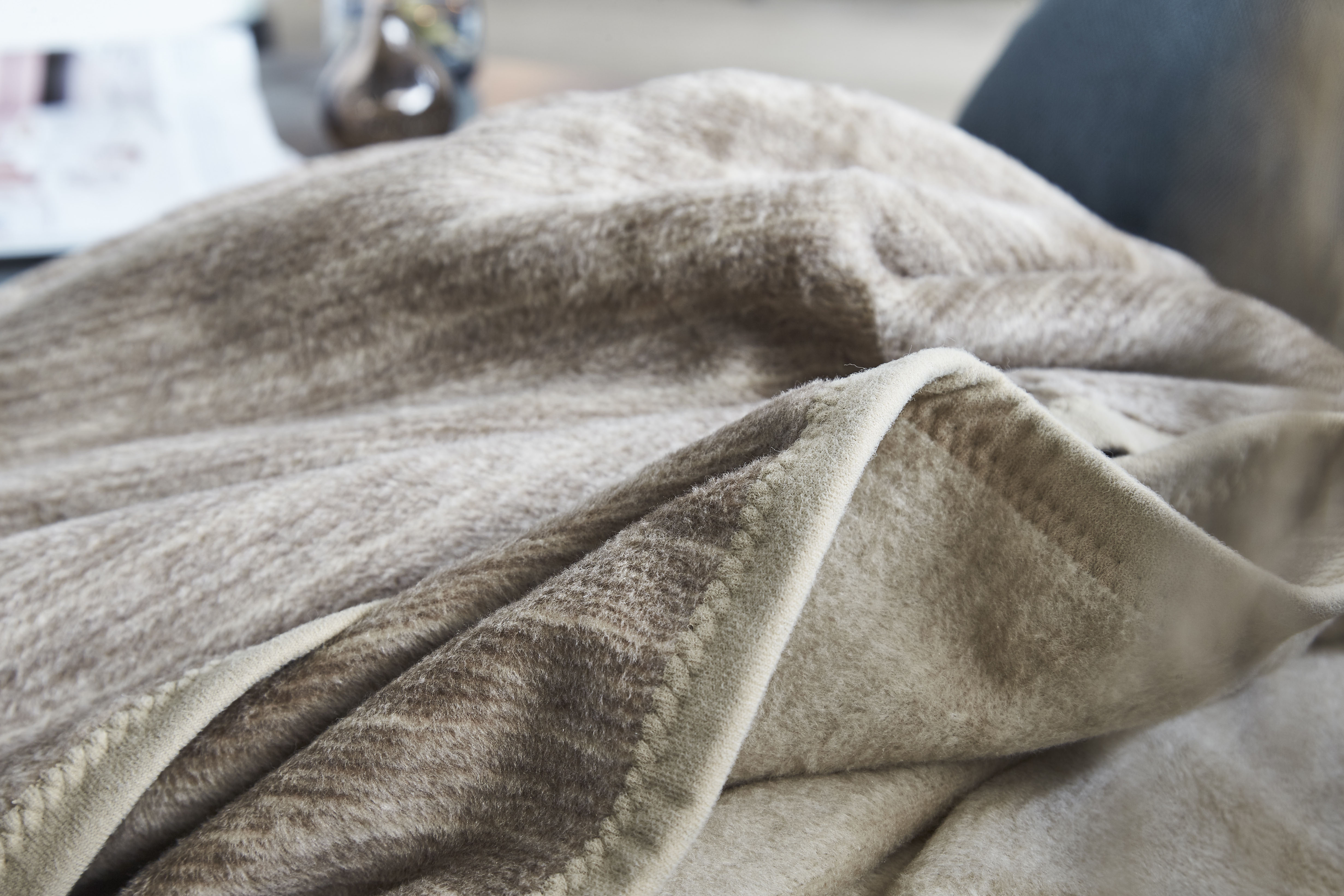 Thumbnail - IBENA Wohndecke "Fano" mit Streifen versehen, Kuscheldecke