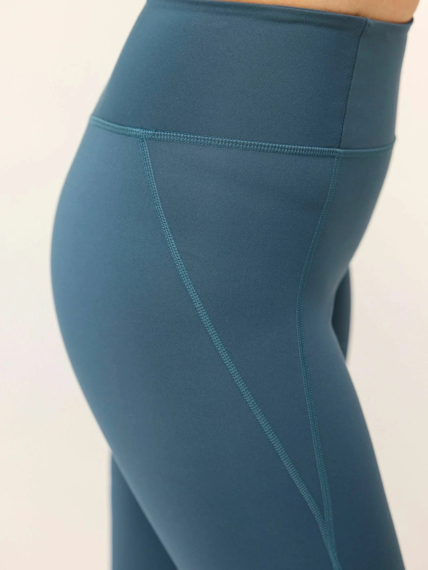 GIRLFRIEND COLLECTIVE Chinohose »Girlfriend Collective Trouser Compressive«