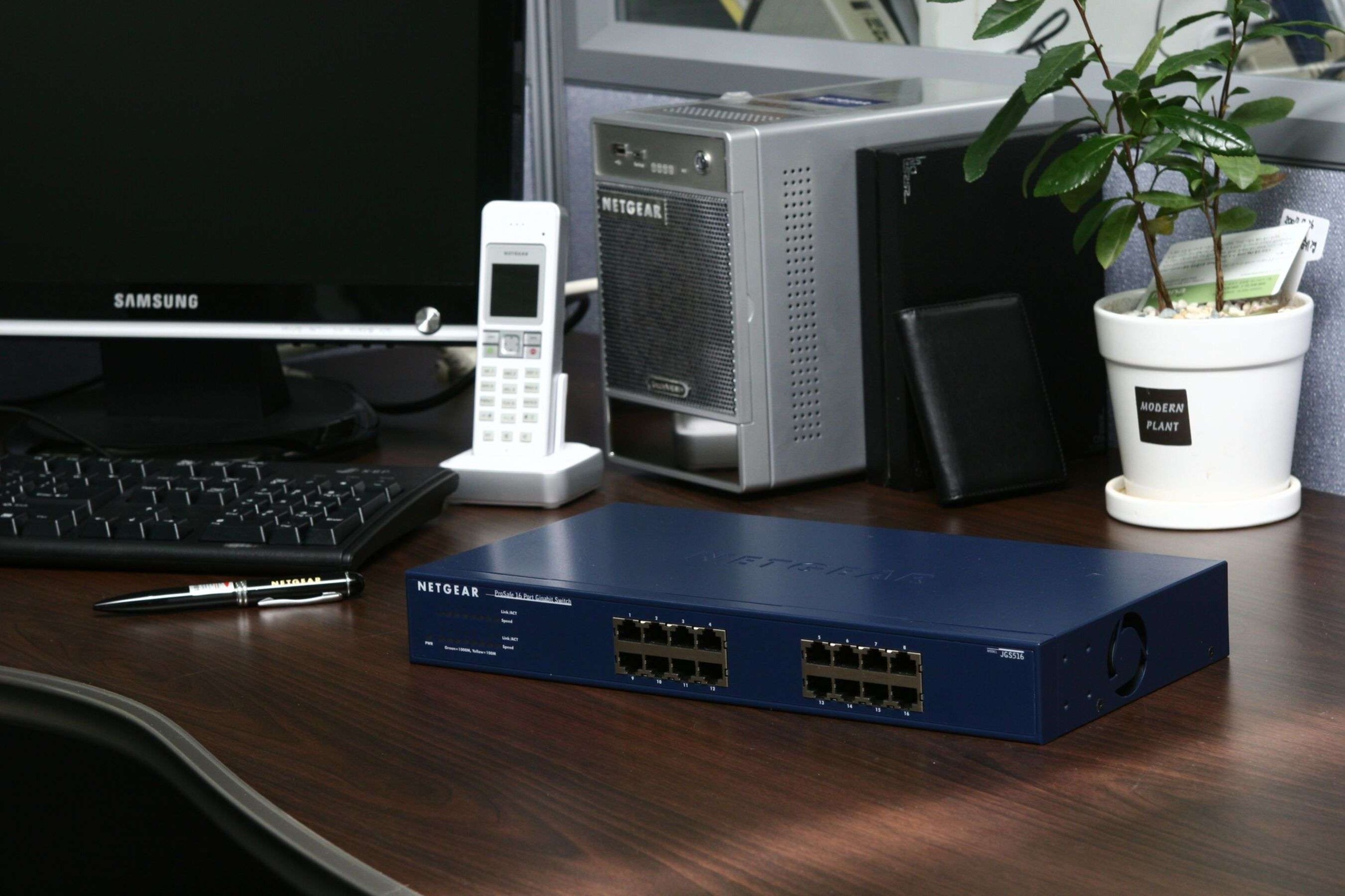 NETGEAR Netzwerk-Switch »JGS516«