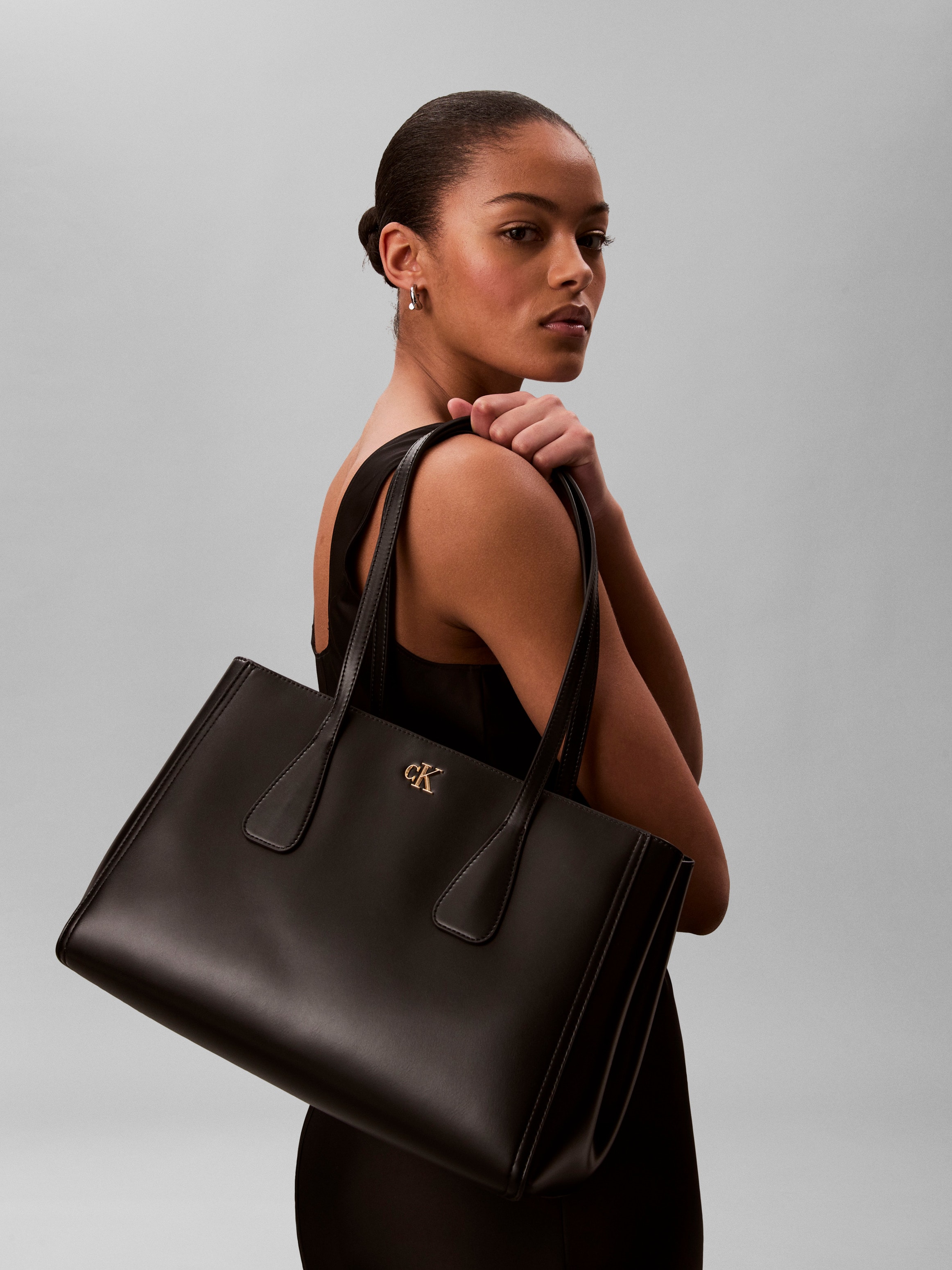 Calvin Klein Tragetasche »CK MEDIUM WORK TOTE« Umhängetasche, Schultertasche mit Reißverschluss-Innenfach