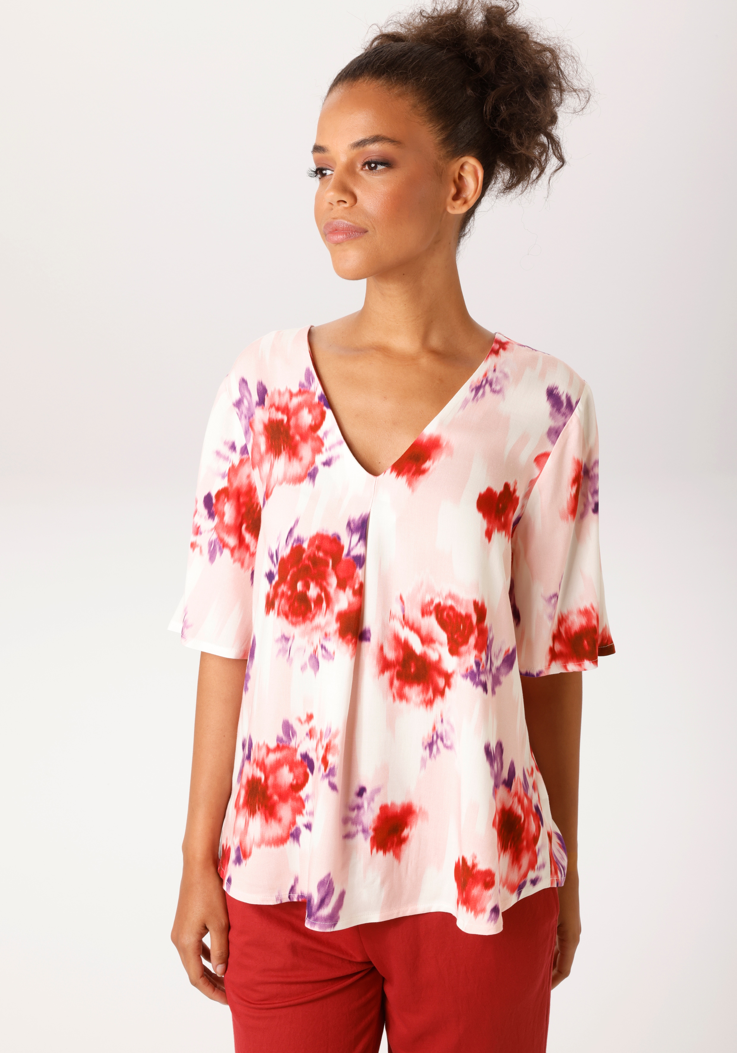 Aniston CASUAL Schlupfbluse mit romantischen Blüten bedruckt