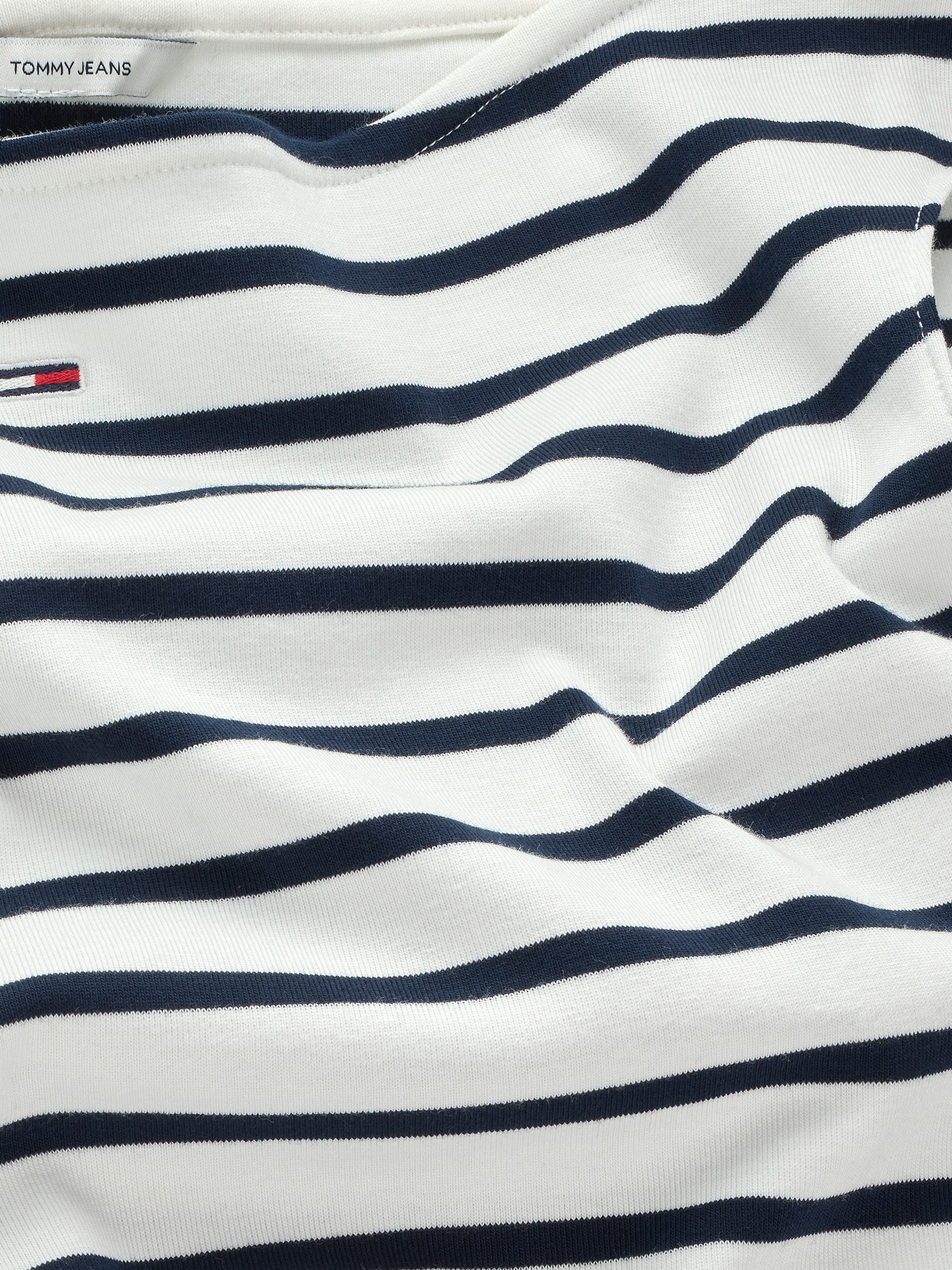 Tommy Jeans Tanktop »TJW BOAT NECK TOP SS EXT«, mit Logostickerei