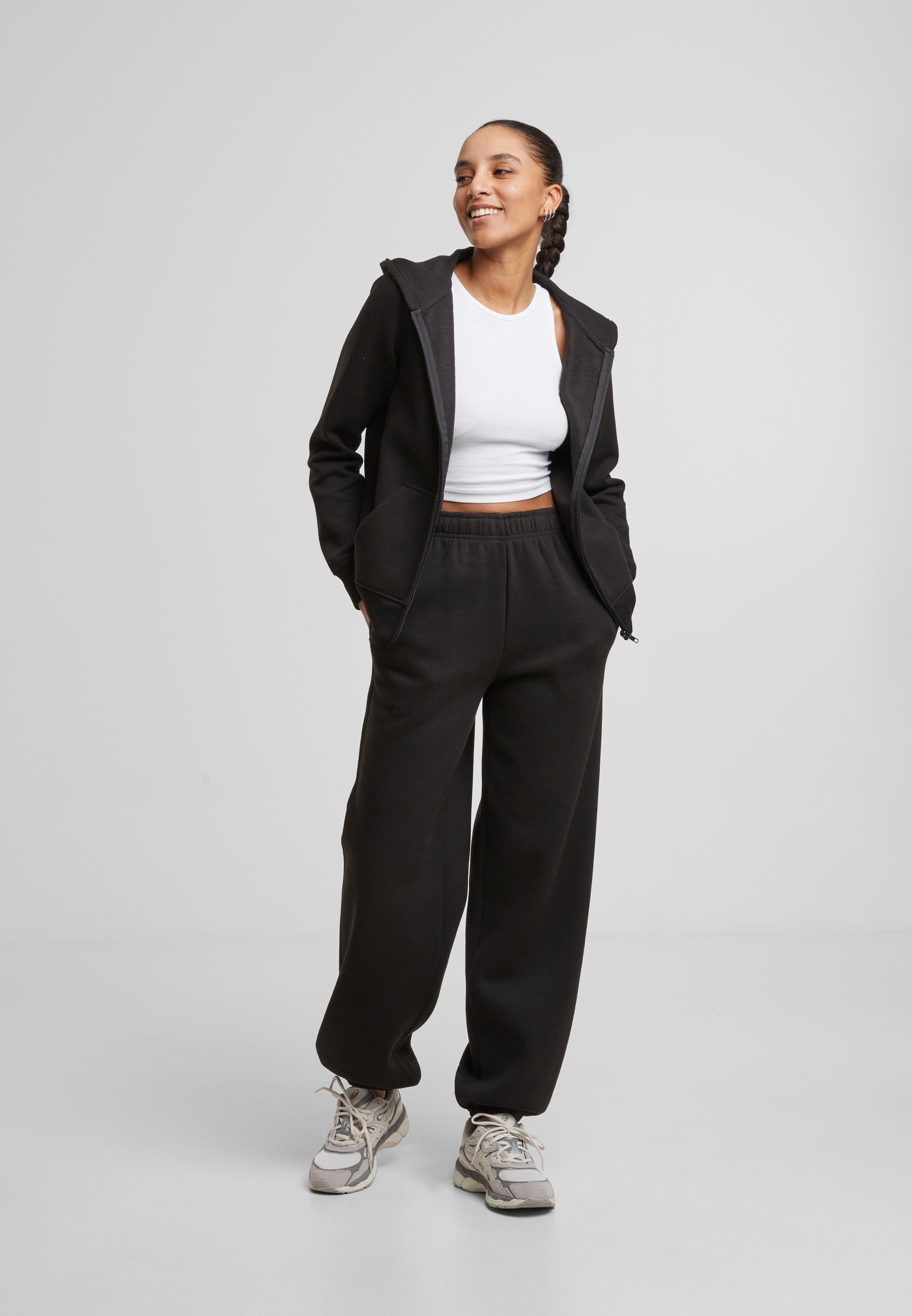 URBAN CLASSICS Jogginghose »Urban Classics Ladies Basic Essential Sweatpants«, (1 tlg.)