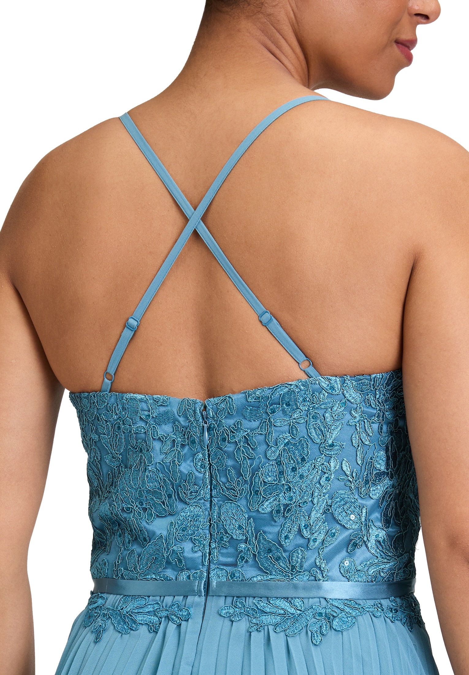 Vera Mont Abendkleid »Vera Mont Abendkleid mit Stickerei«, Plissee