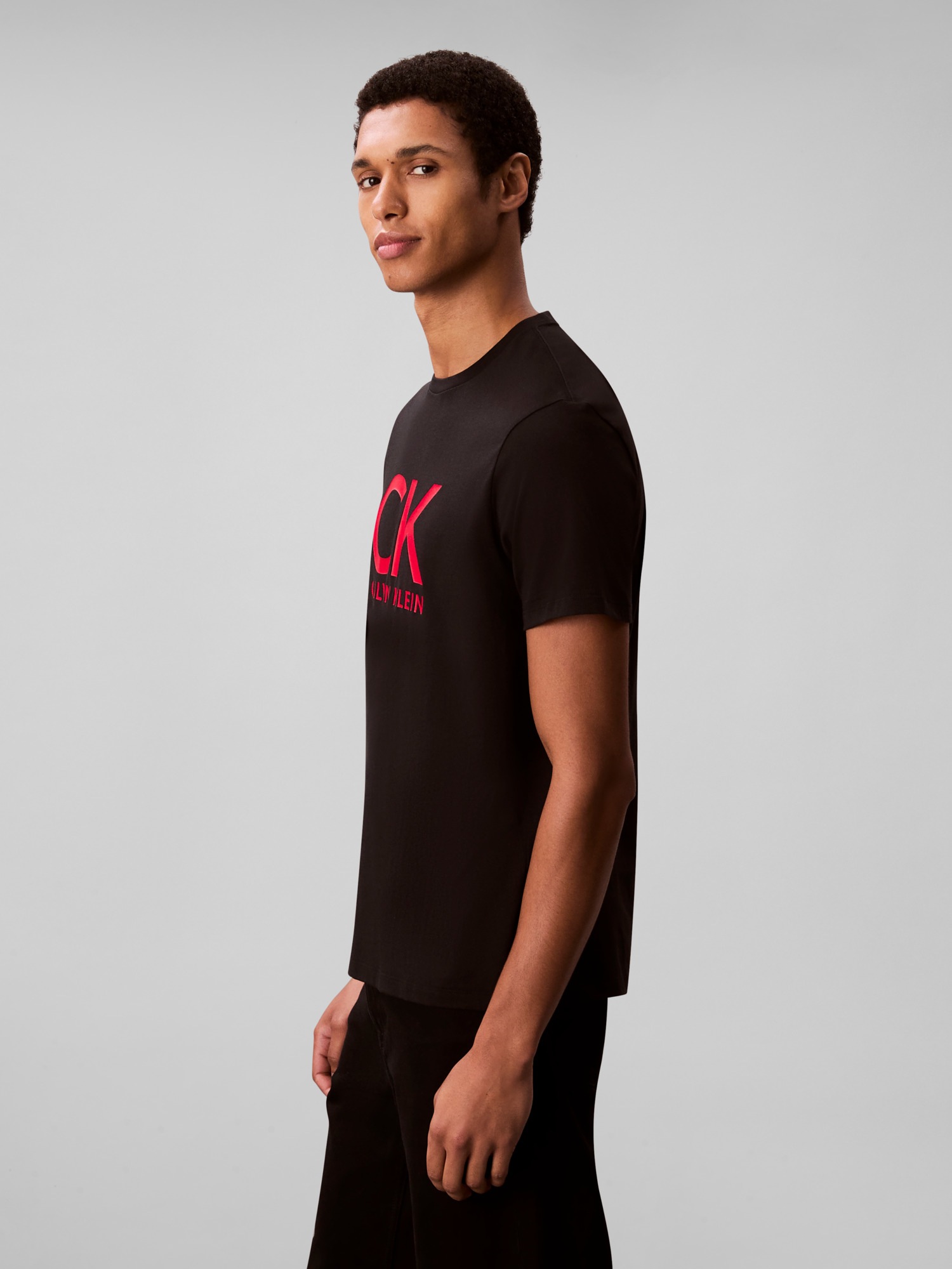 Calvin Klein Jeans T-Shirt »SS 30S EU CK CALVIN GRAPHIC TEE«, Mit Rundhalsausschnitt, regular fit