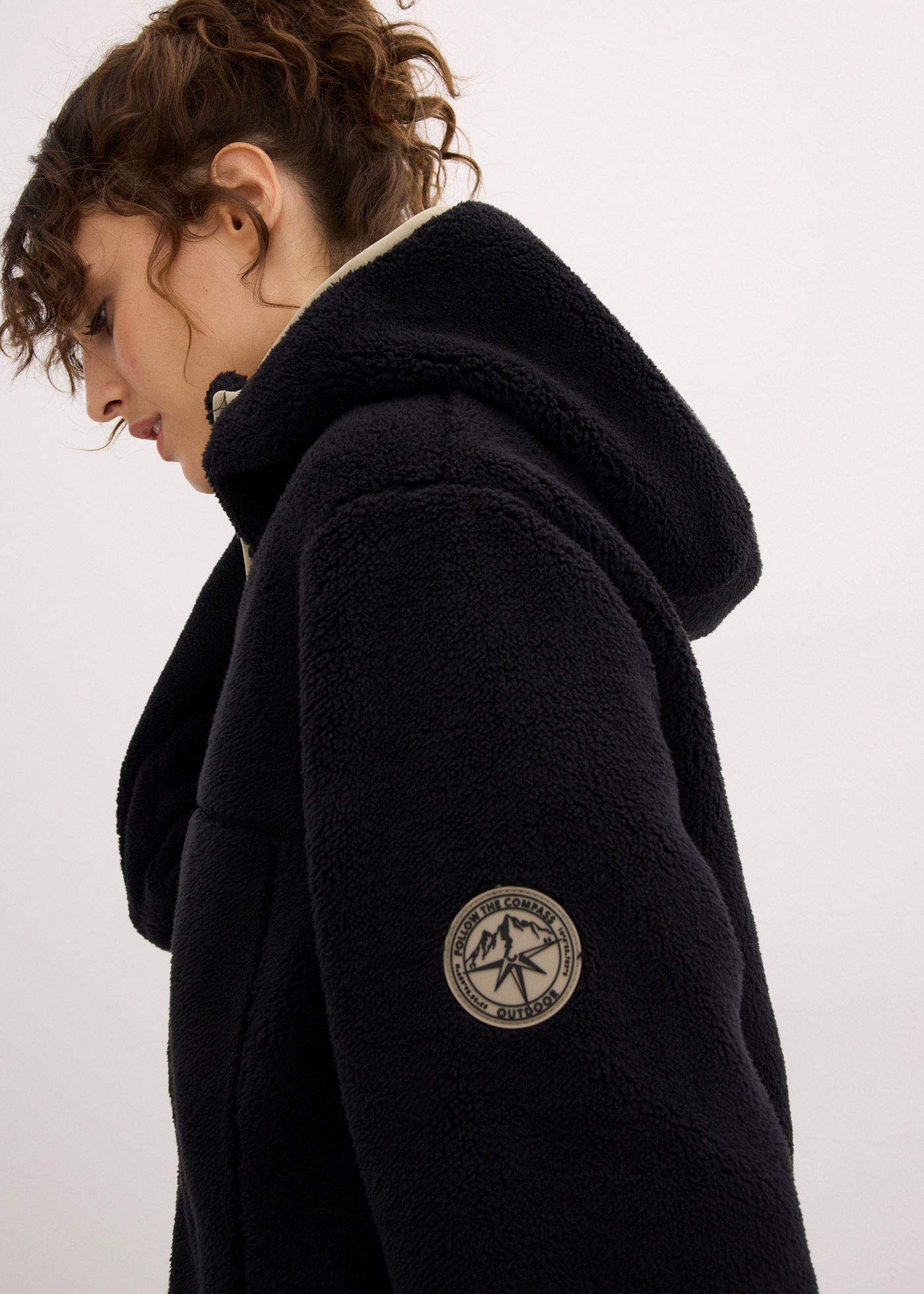 Thumbnail - bonprix Fleecejacke mit Kapuze Winterjacke mit Teddy-Fleece und Kapuze