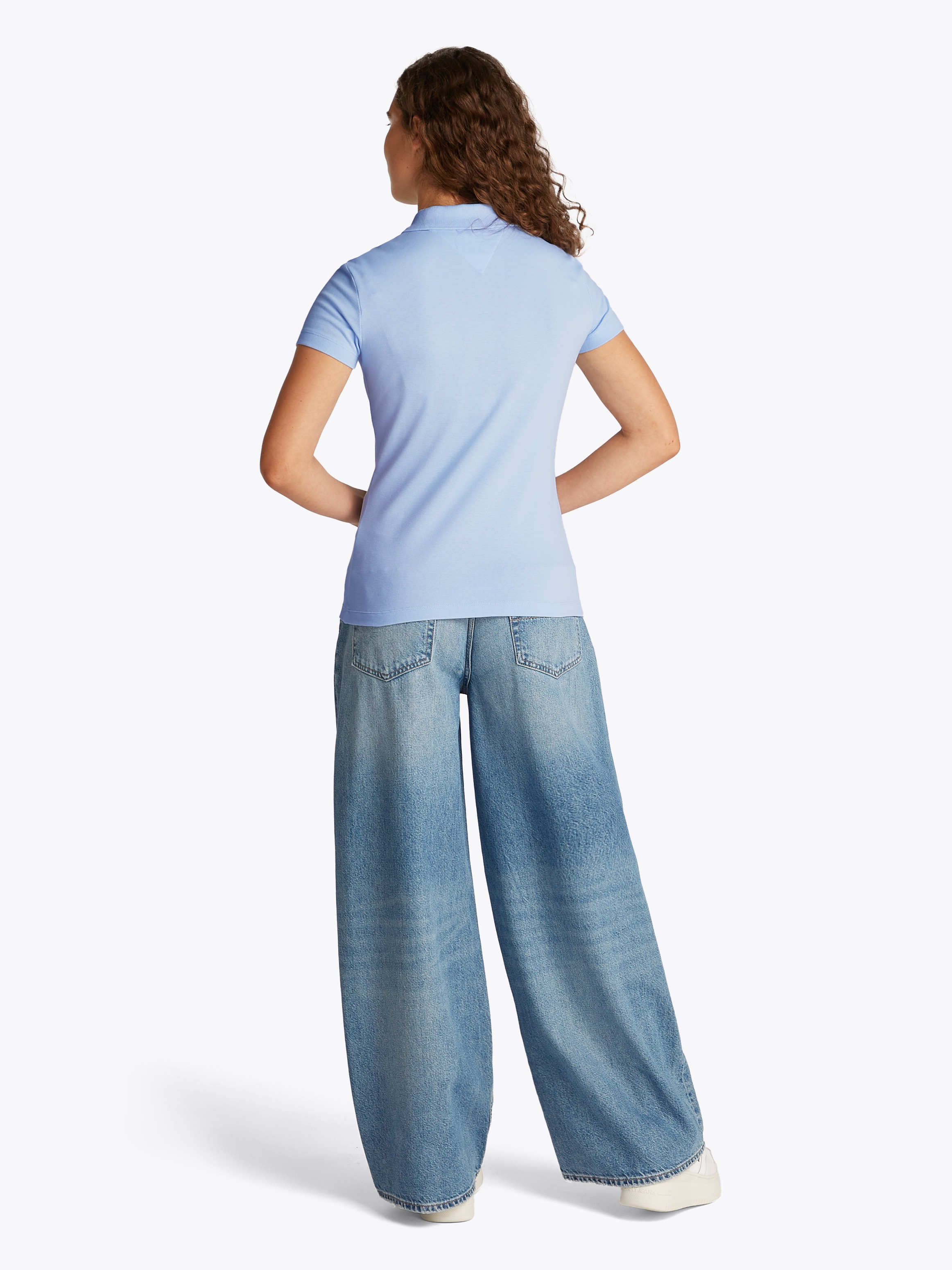 Tommy Jeans Poloshirt »TJW SLIM ESSENTIAL POLO SS«, mit Logostickerei