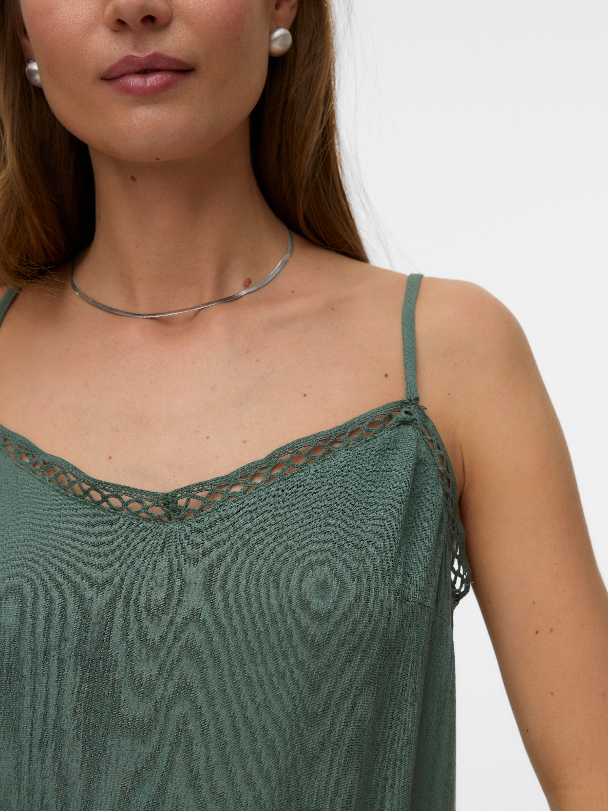 Vero Moda Spaghettitop »VMMENNY LACE SINGLET WVN GA« Viskose, regular fit