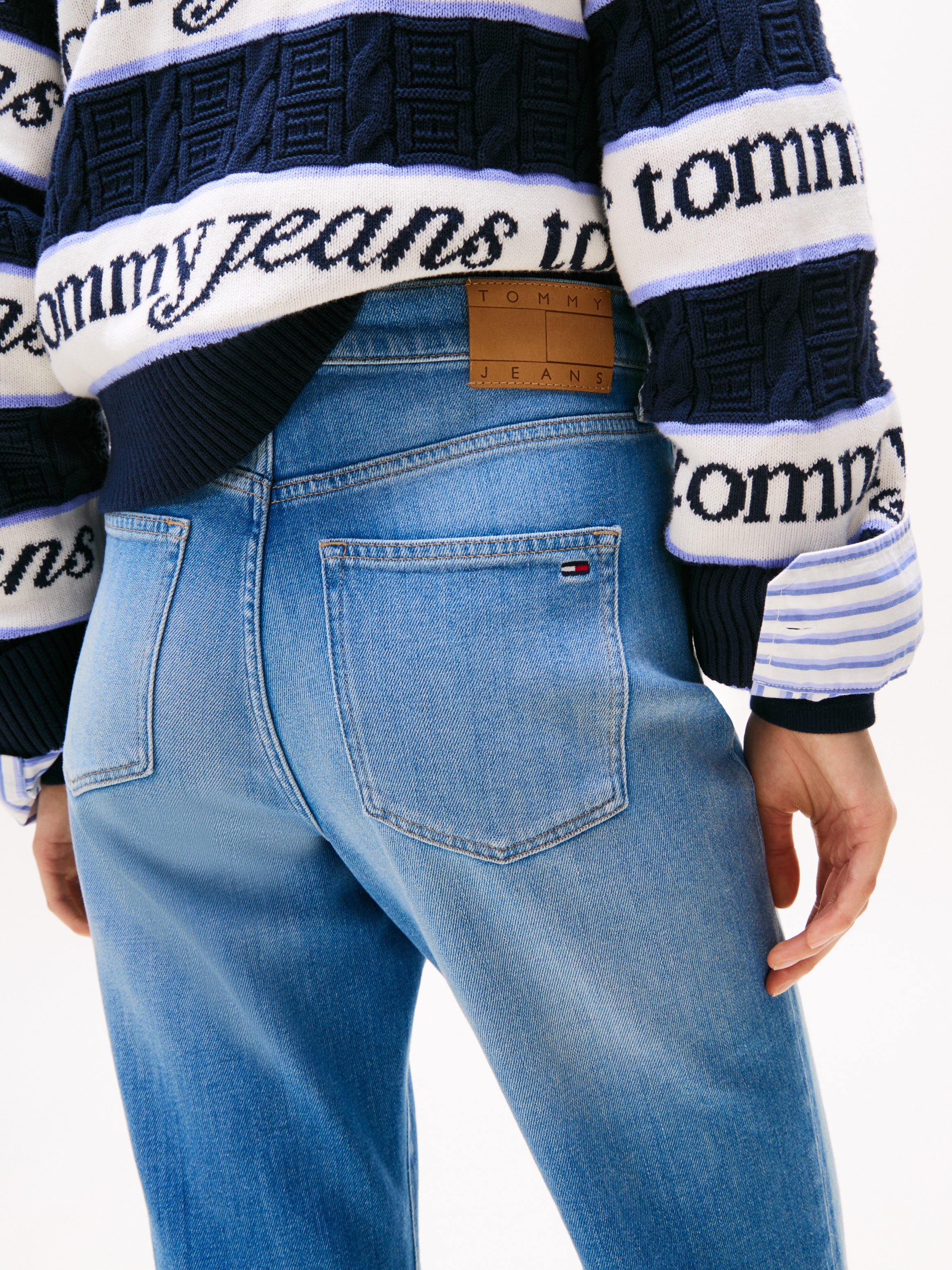 Tommy Jeans Bootcut-Jeans »BELLA HGH FLR DI5133«, in ausgestellter Form