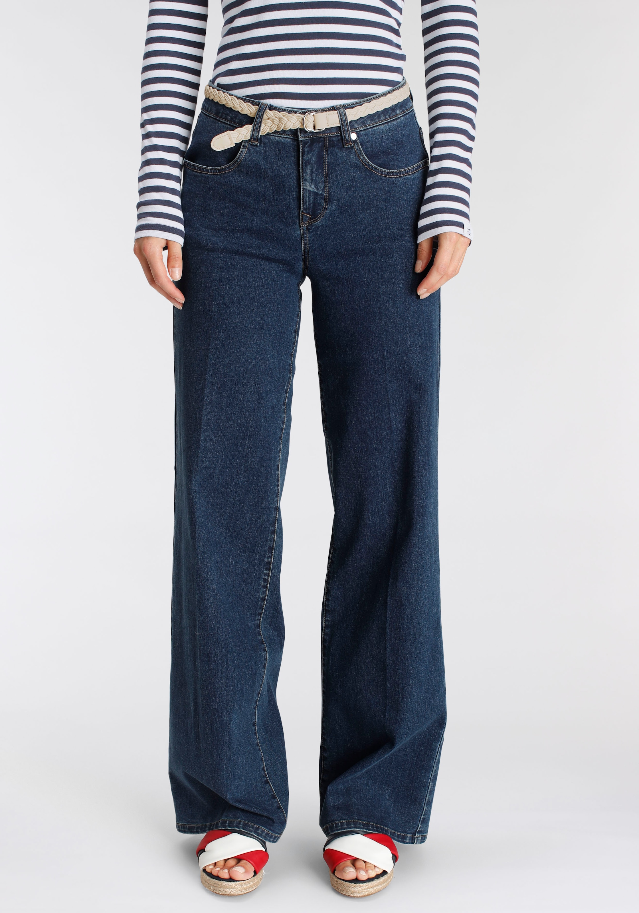 DELMAO Weite Jeans Set, mit Gürtel, 2 Stk. tlg. bequeme Passform, normale L günstig online kaufen
