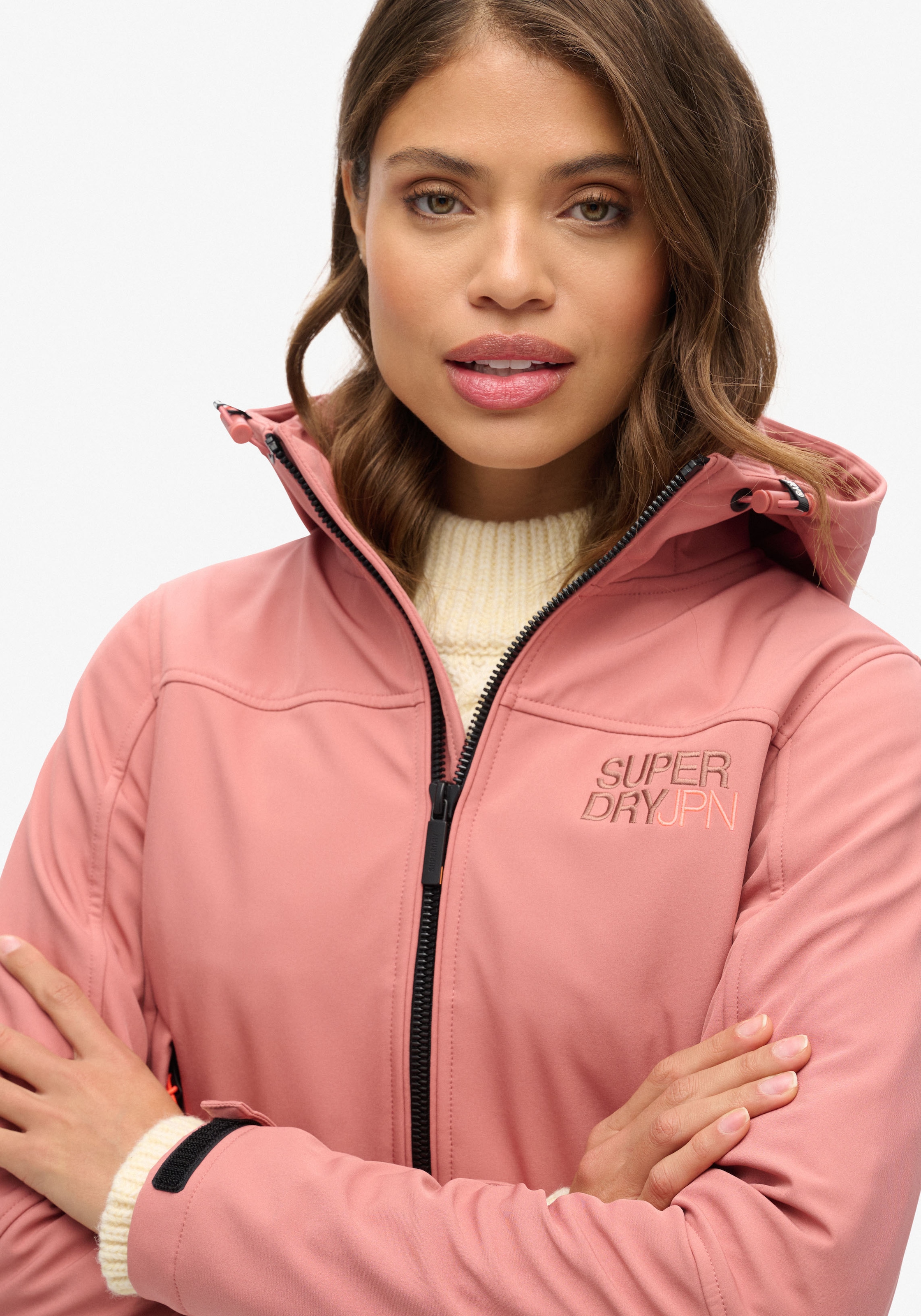 Superdry Outdoorjacke "HOODED SOFT SHELL TREKKER JKT", mit Kapuze günstig online kaufen