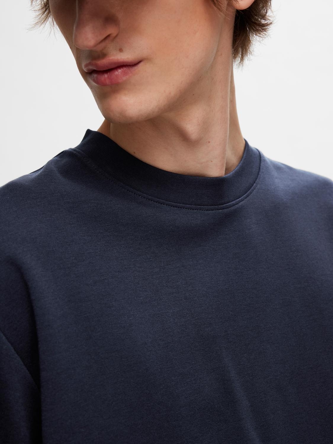 SELECTED HOMME Rundhalsshirt »SLHLOOSEOSCAR SS O-NECK TEE NOOS«