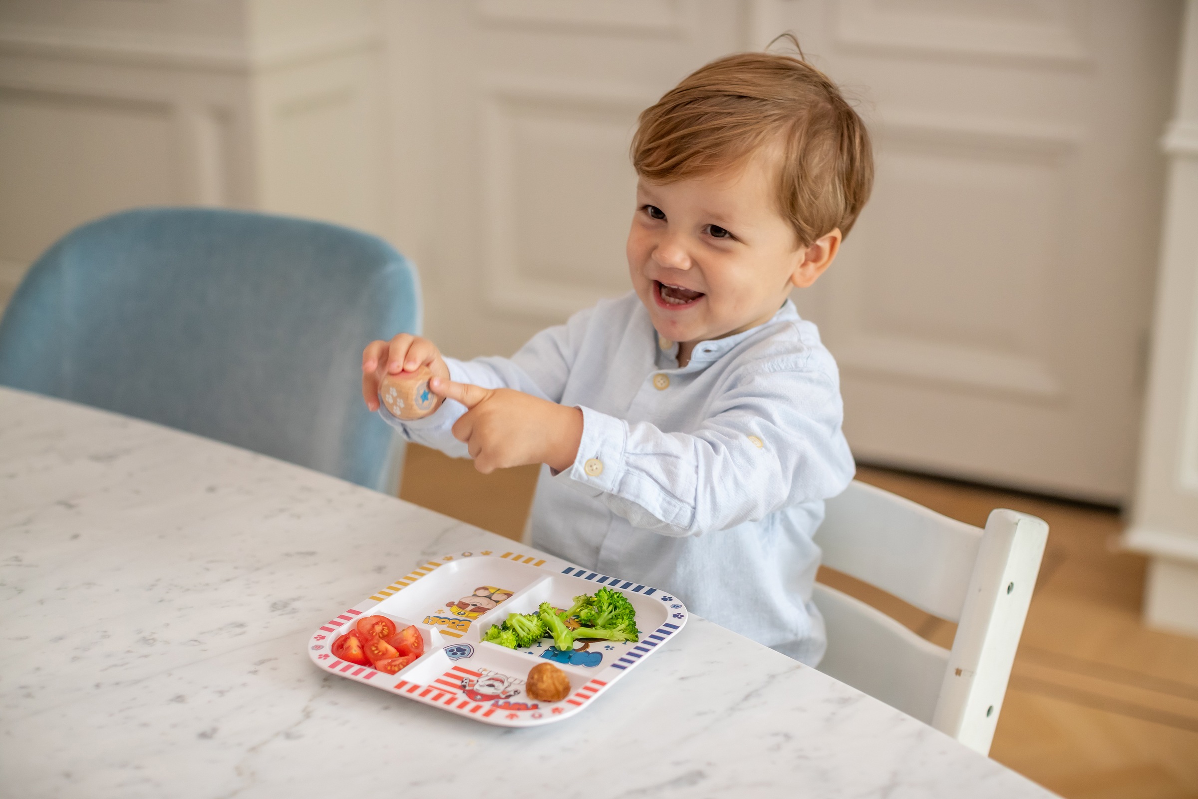 KOZIOL Kunststoffteller »Esslernteller + Würfel EASY EATER PAW PATROL«, (Set, 2 St., Esslernteller + Würfel), made in Germany, melaminfrei, 100% recycelbar, klimaneutral