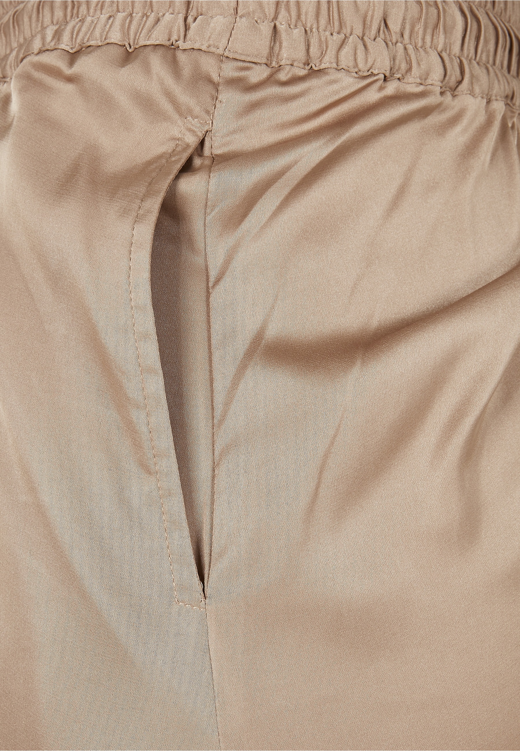 Thumbnail - URBAN CLASSICS Sommerrock "Urban Classics Damen Ladies Satin Midi Skirt" 1 Stk.