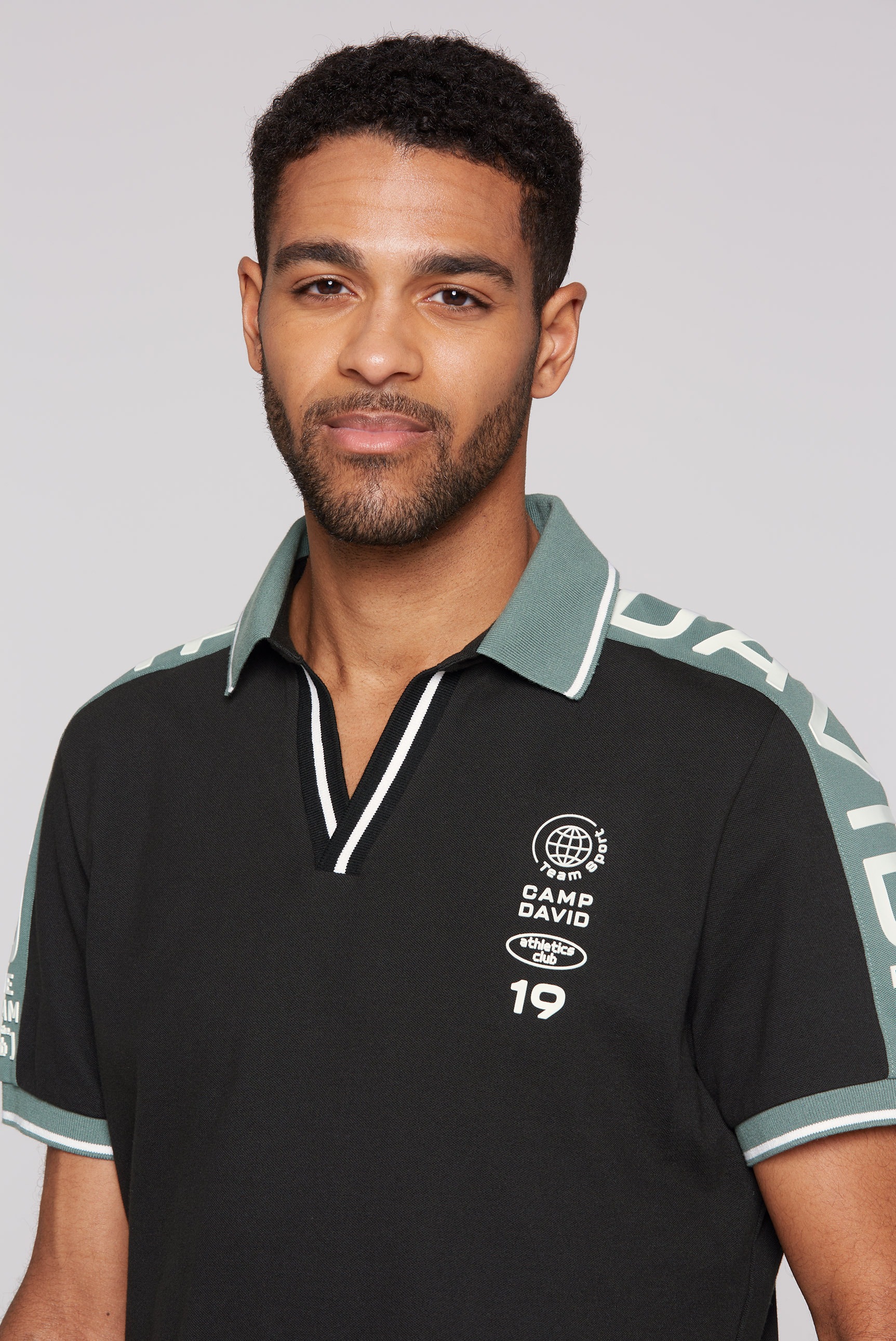 CAMP DAVID Poloshirt, mit V-Ausschnitt