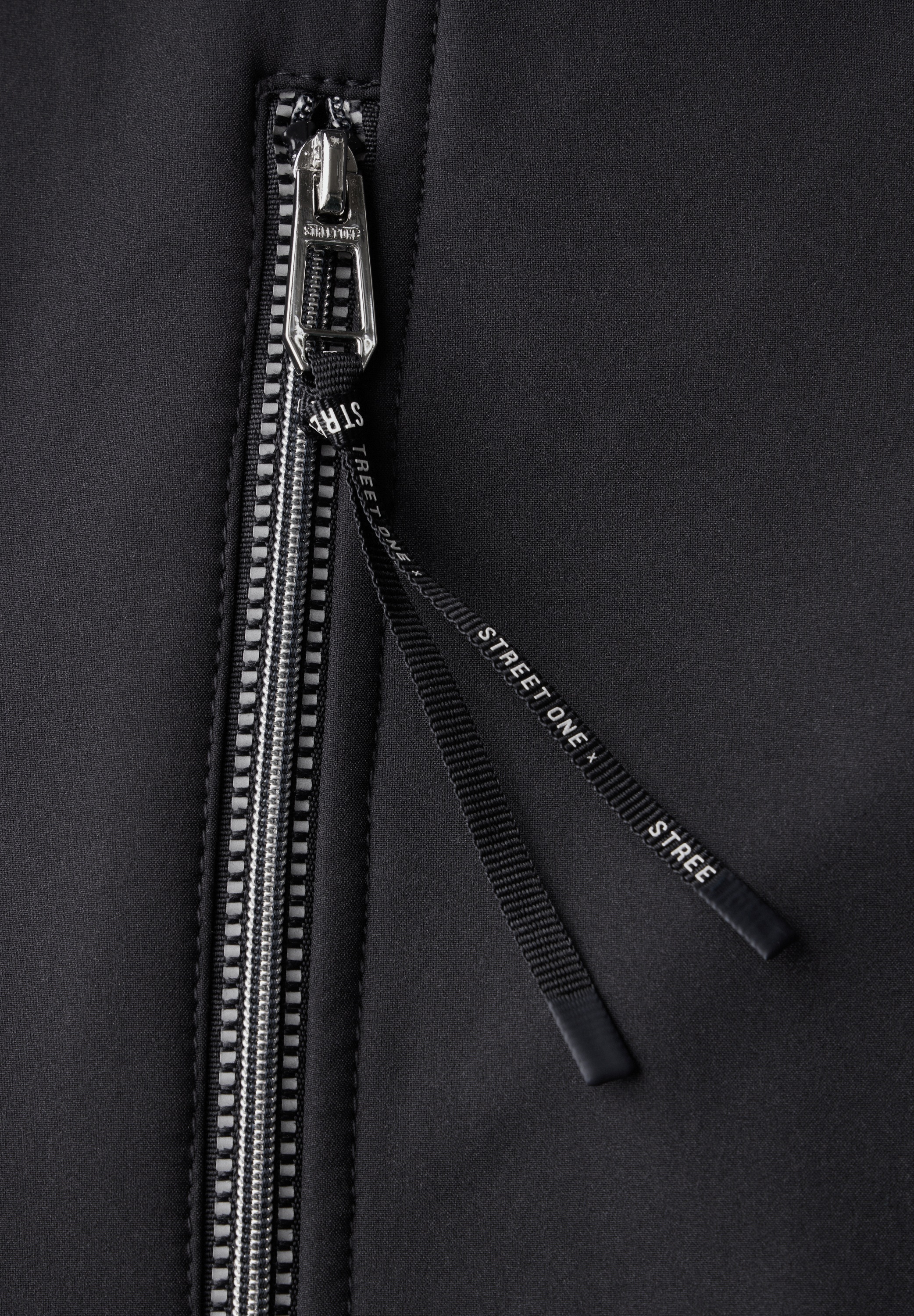 STREET ONE Kurzjacke, mit Kapuze, wasserabweisend