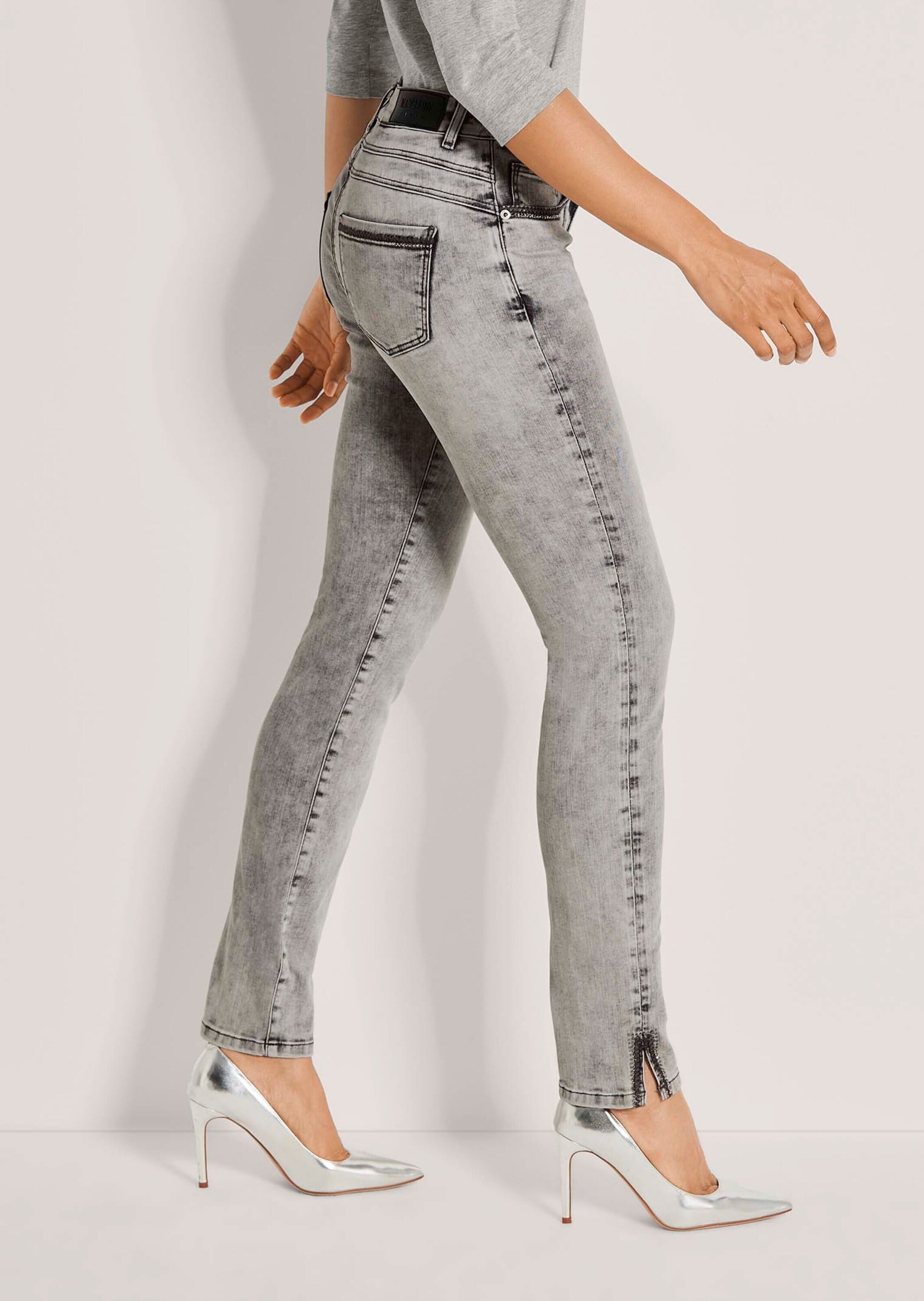MADELEINE Regular-fit-Jeans »Hose Schmale Jeans mit Strass und Stickerei«