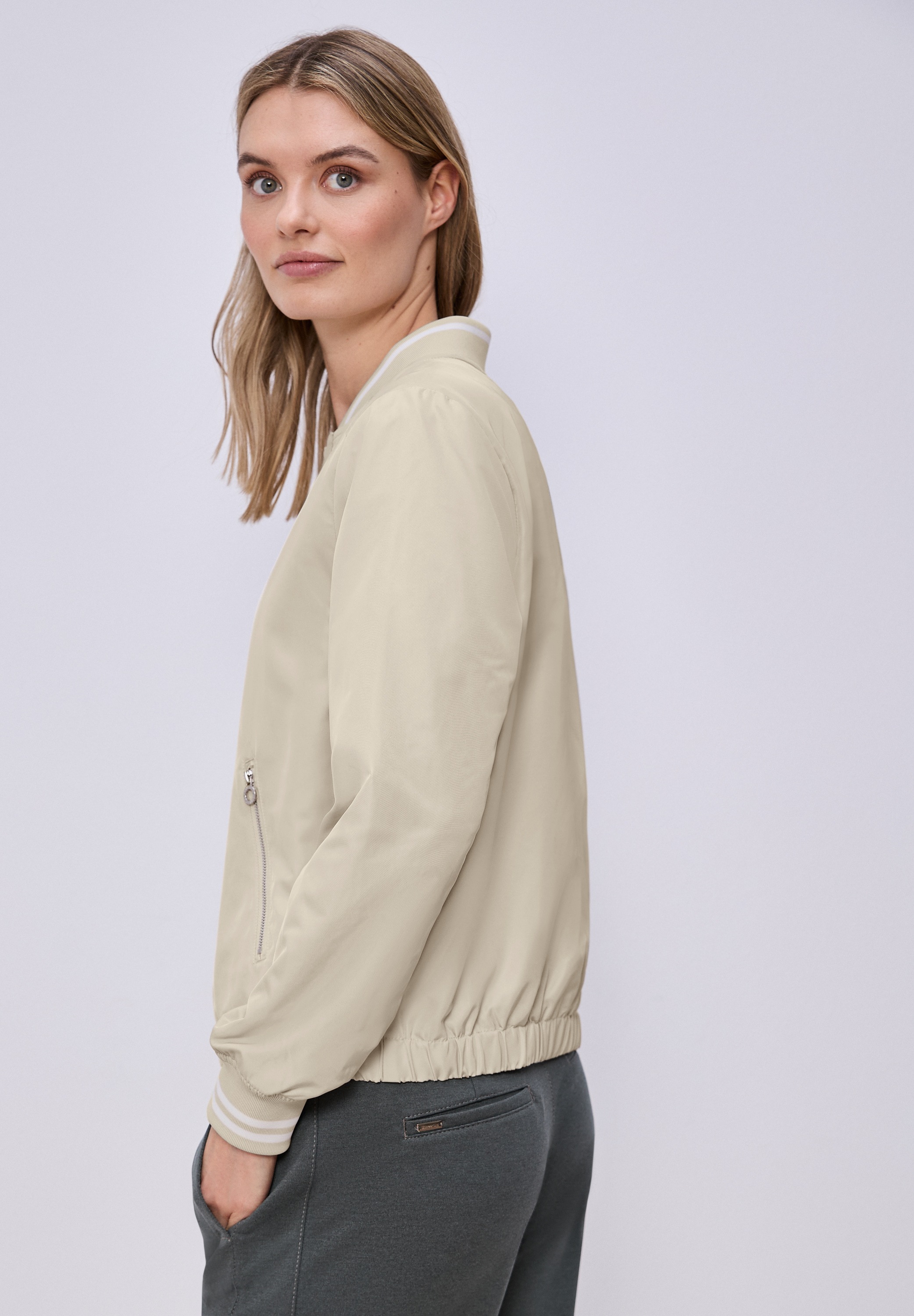 STREET ONE Blouson ohne Kapuze mit College-Style Details