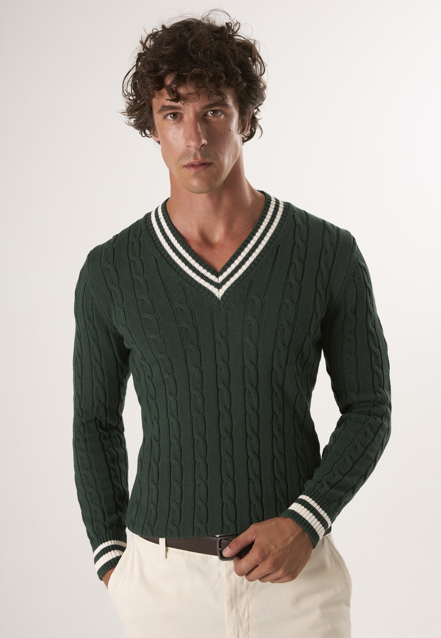 Felix Hardy V-Ausschnitt-Pullover "Basic-Pullover mit V-Ausschnitt und Zopfmuster"