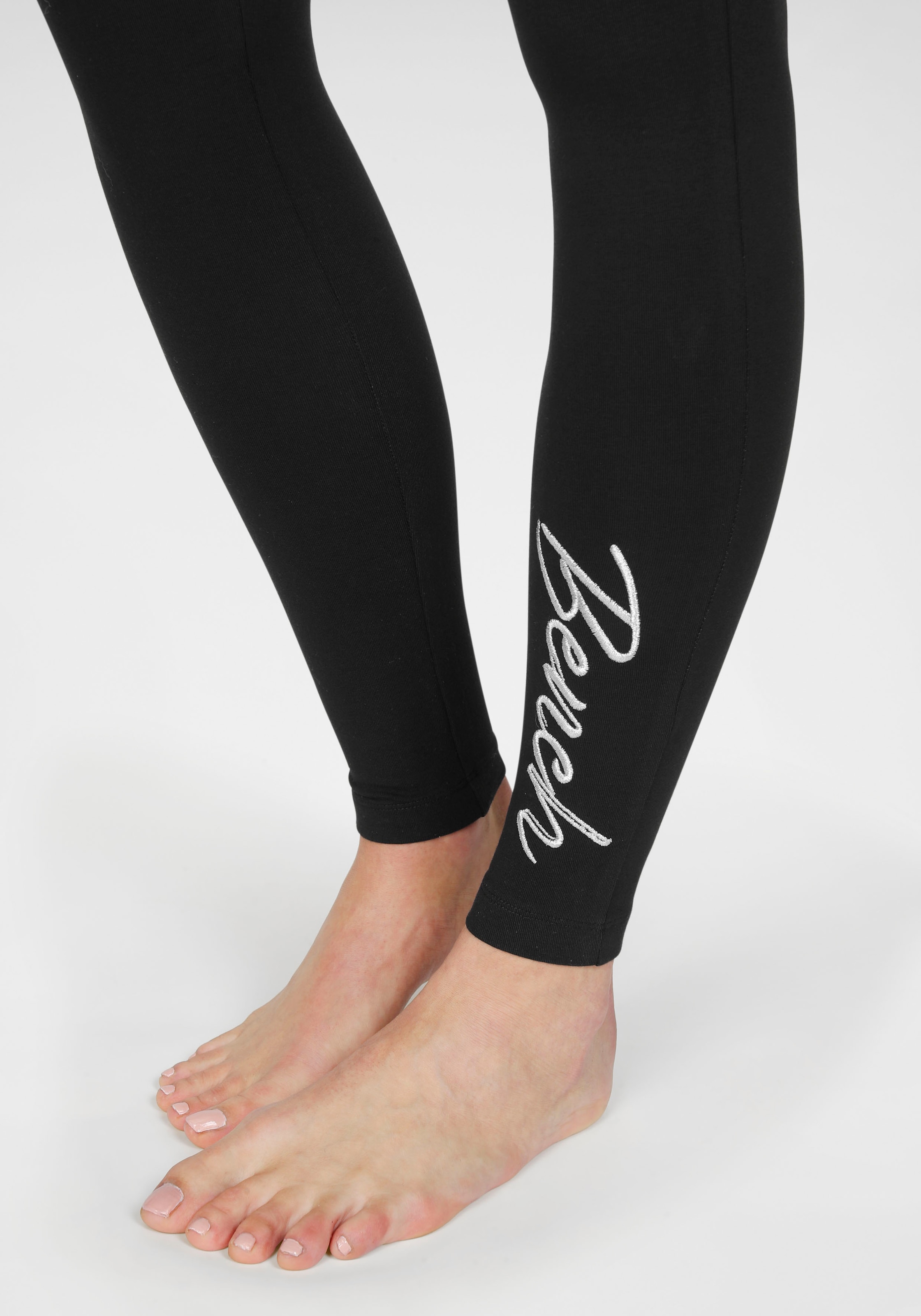 Bench. Loungewear Leggings, mit glänzender Logostickerei für bestellen |  BAUR