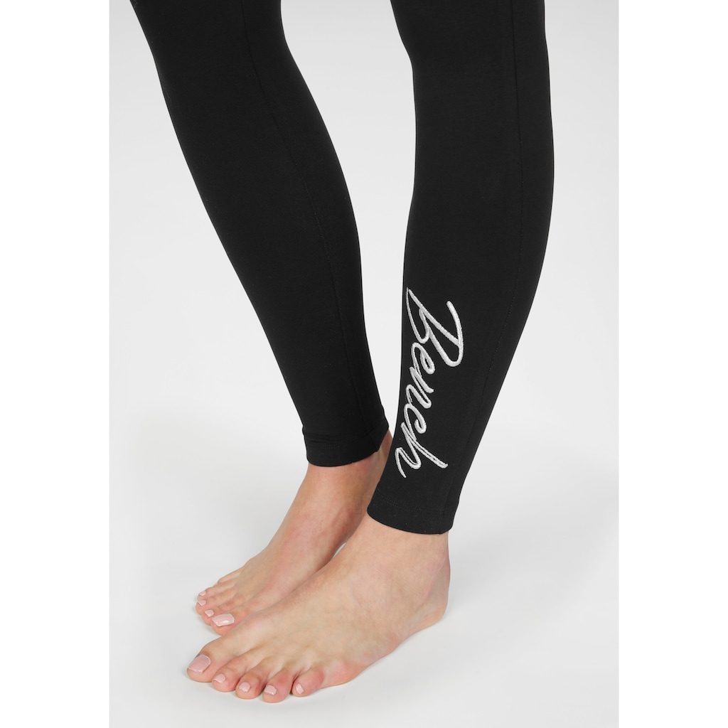 Bench. Loungewear Leggings, mit glänzender Logostickerei