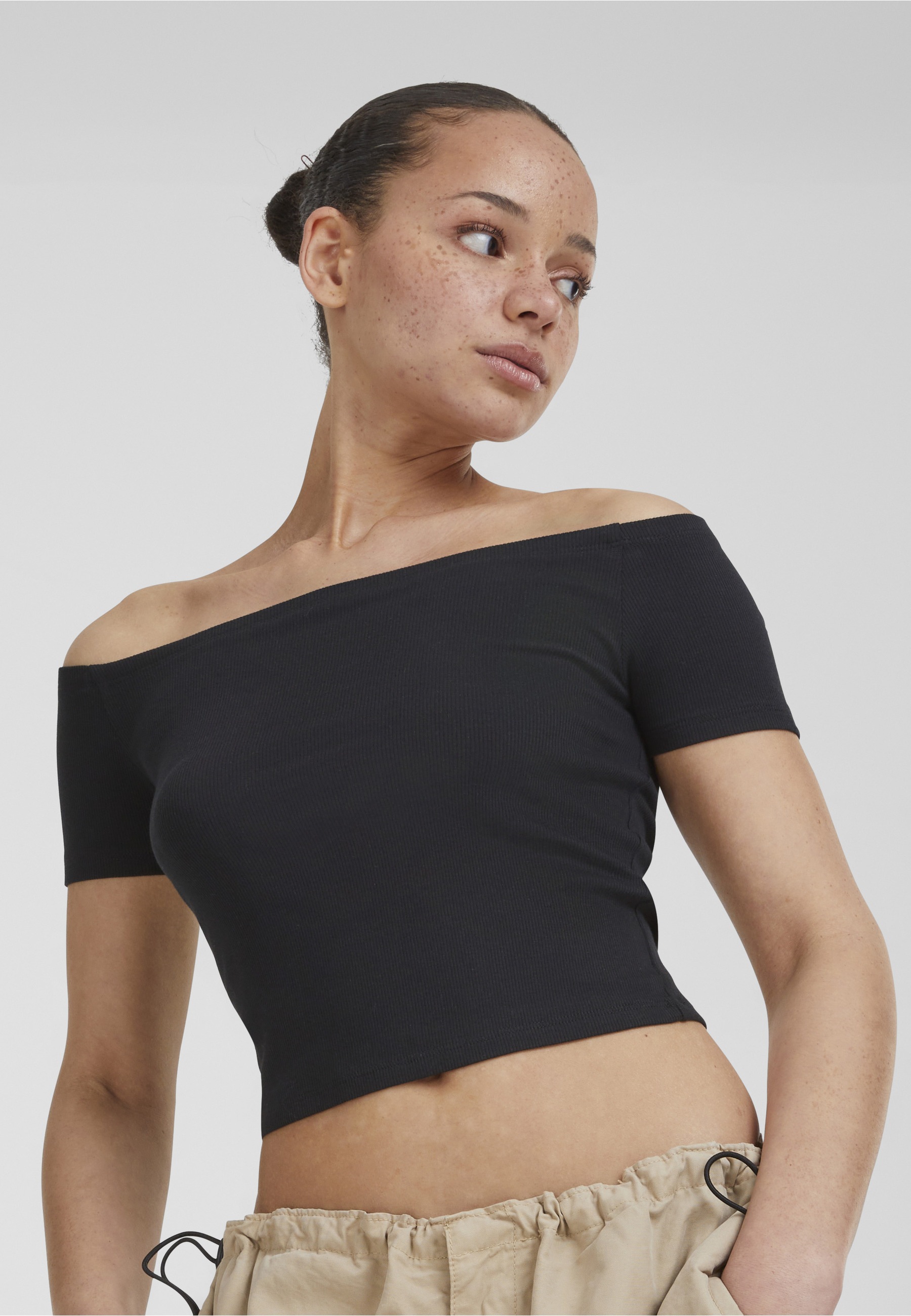 URBAN CLASSICS T-Shirt »Urban Classics Damen Ladies Organic Off Shoulder Rib Tee« 1 Stk.