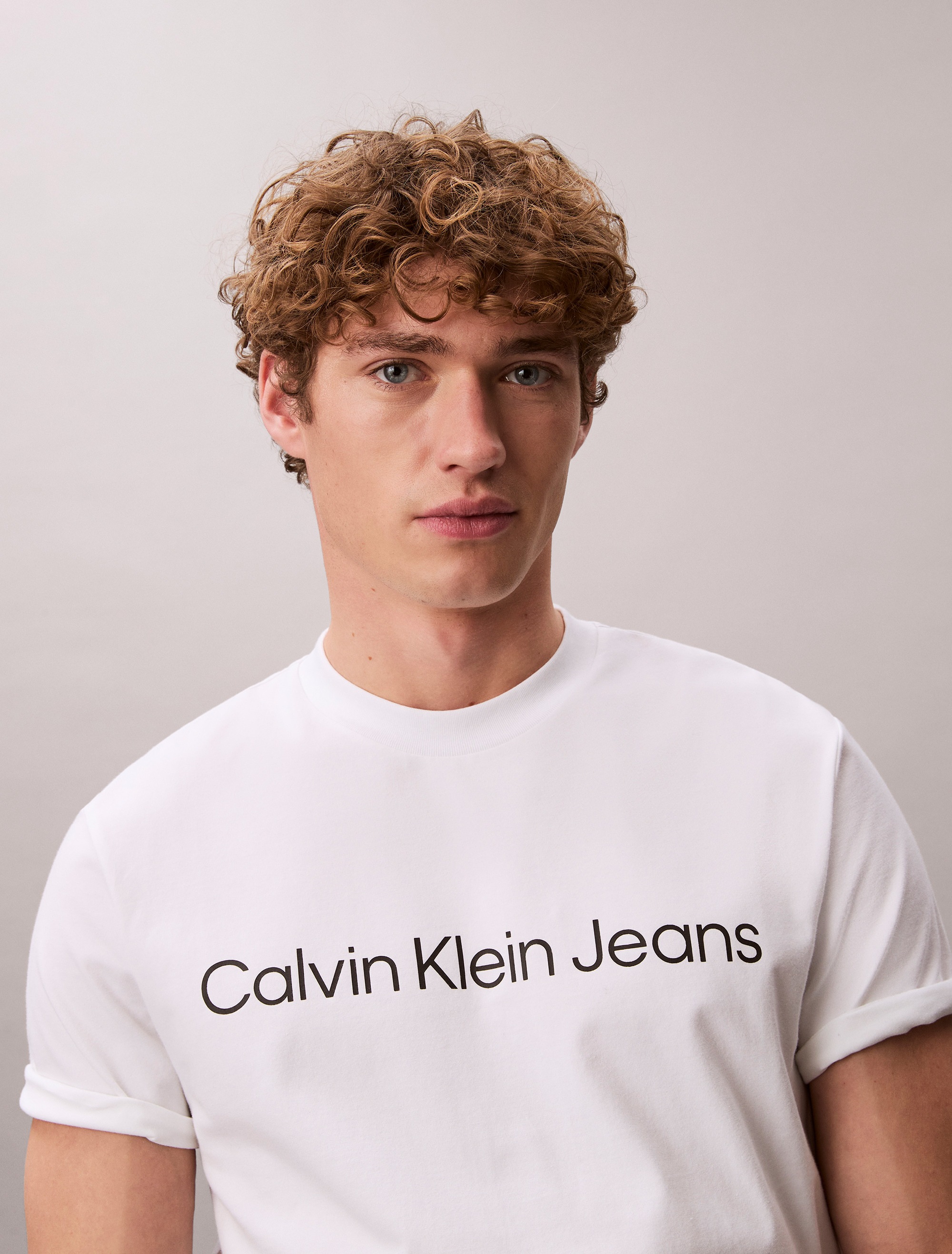 Thumbnail - Calvin Klein Jeans T-Shirt Rundhalsausschnitt, Regular Fit, Logoschriftzug