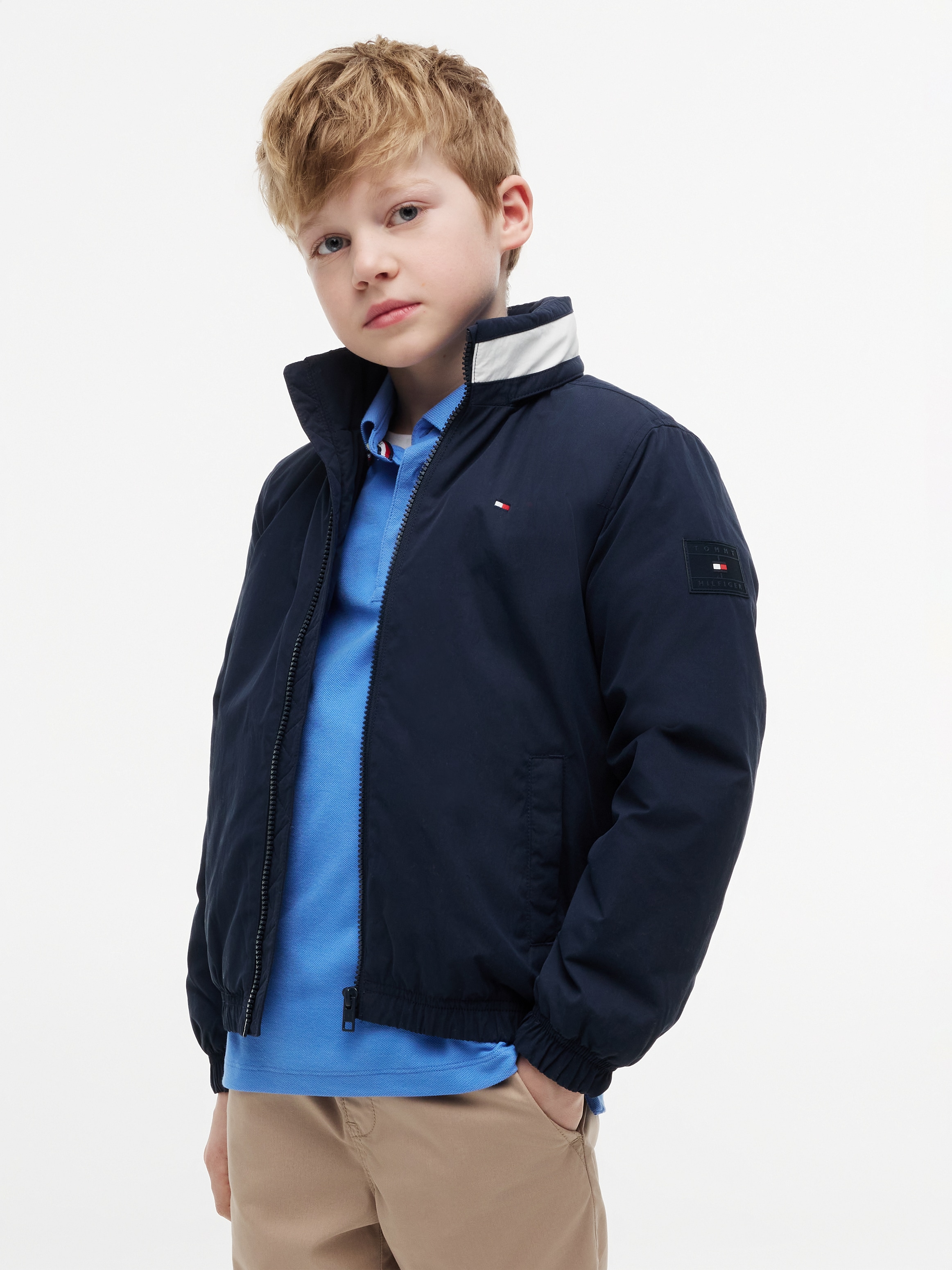 Tommy Hilfiger Blouson mit Kapuze Kapuze im Kragen verstaubar, Regular Fit, Kinder bis 16 Jahre