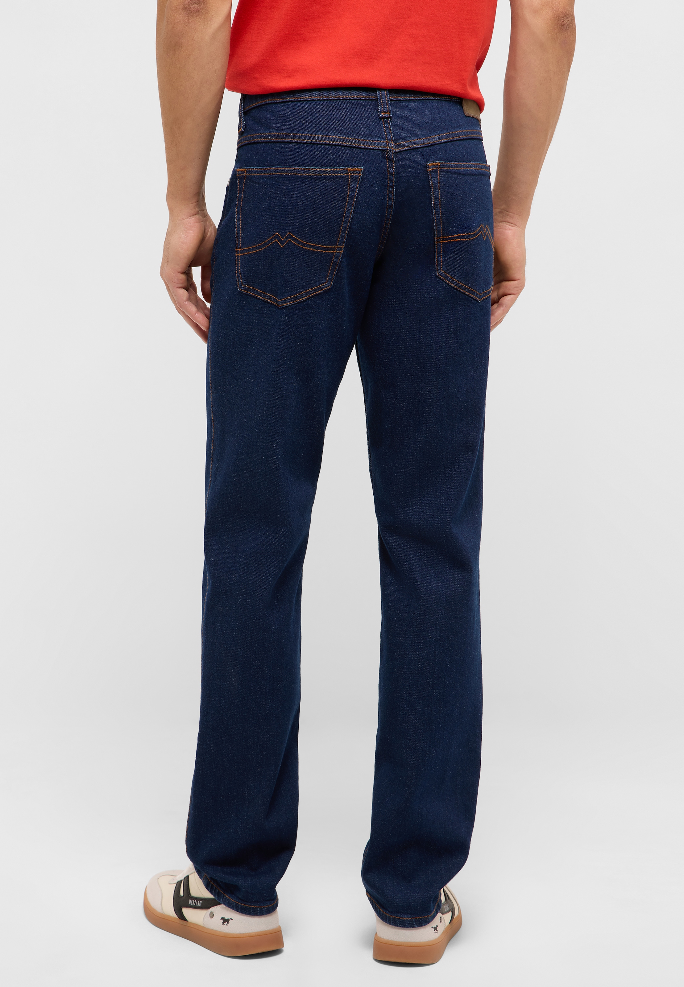 MUSTANG 5-Pocket-Jeans »Tramper Straight« mit mittelhohem Bund