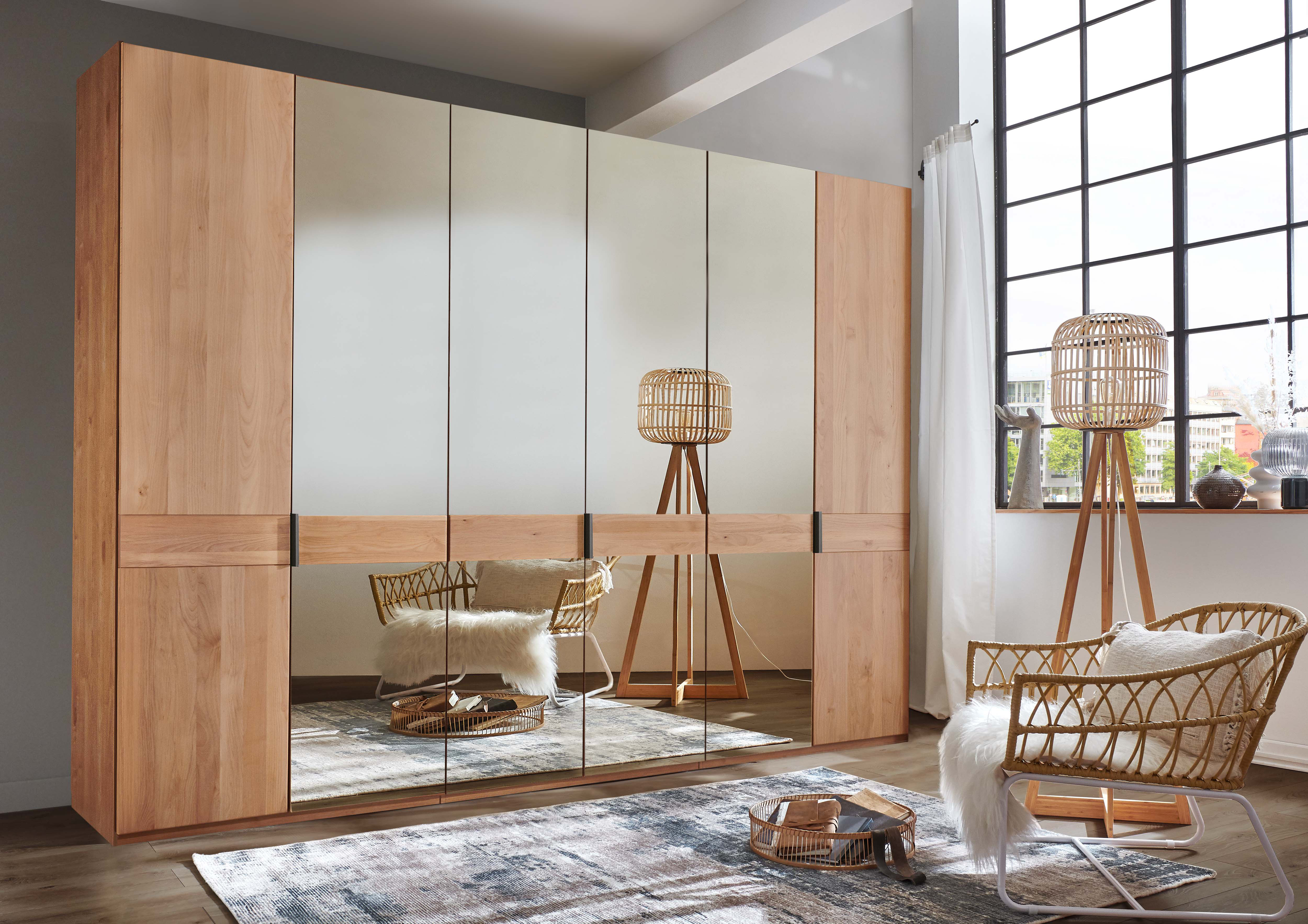 WIEMANN Kleiderschrank "Cardiff, Massivholztüren in Kombination mit Glas- oder Spiegeltüren" 4 Breiten, 2 Höhen 216/236cm auswählbar, hochwertiges Design in langlebiger Qualität, viel Stauraum
