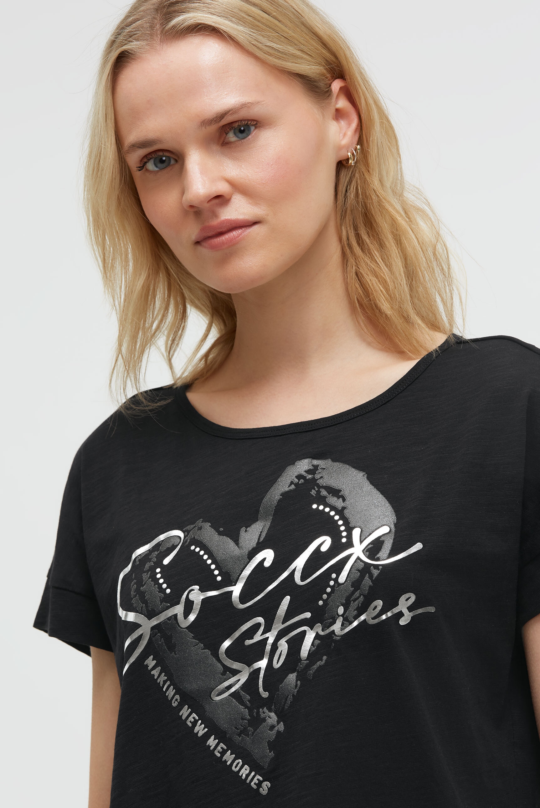 SOCCX Rundhalsshirt mit überschnittener Schulter