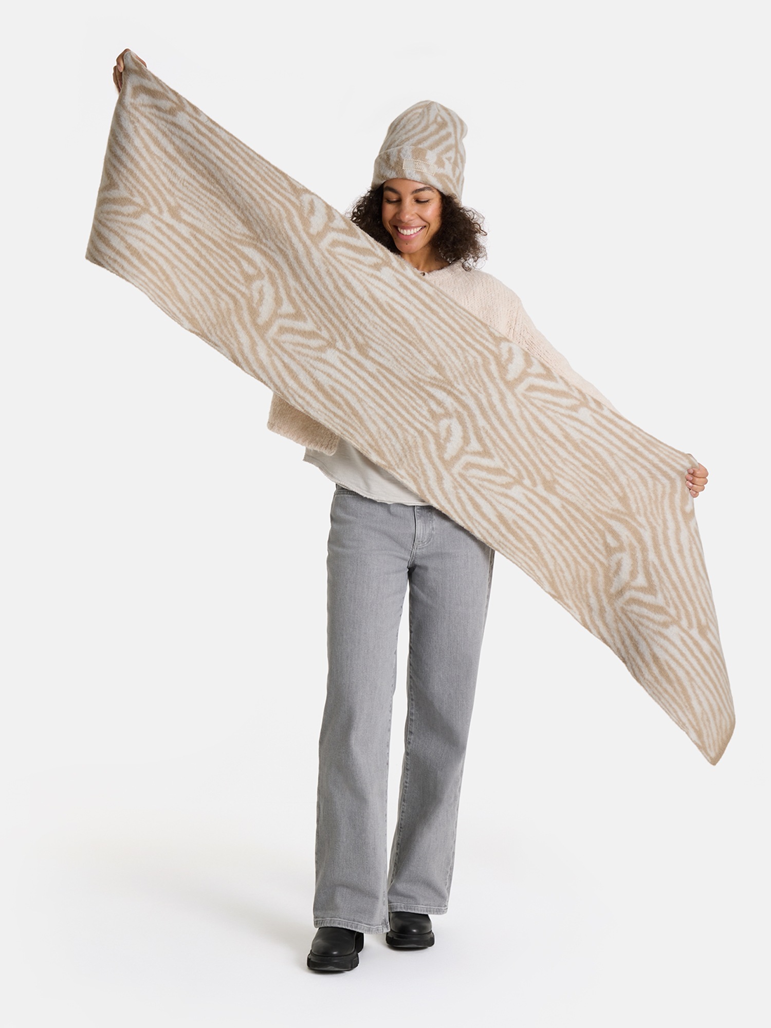 Lieblingsstück Schal »Damen-Strickschal« elegant und warm