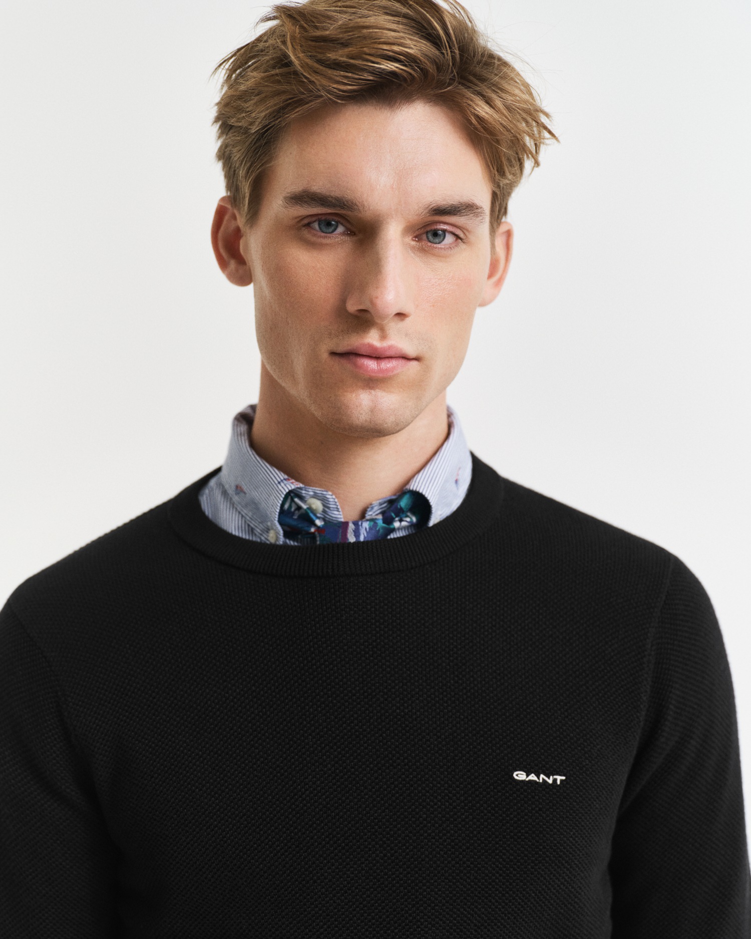 Rundhalspullover GANT "COTTON PIQUE C-NECK", Herren, Gr. XL, schwarz, Strick, Obermaterial: 100% Baumwolle, unifarben, regular fit hüftlang, Rundhals, Rippstrickbündchen, Pullover Rundhalspullover, mit Logostickerei auf der Brust 3