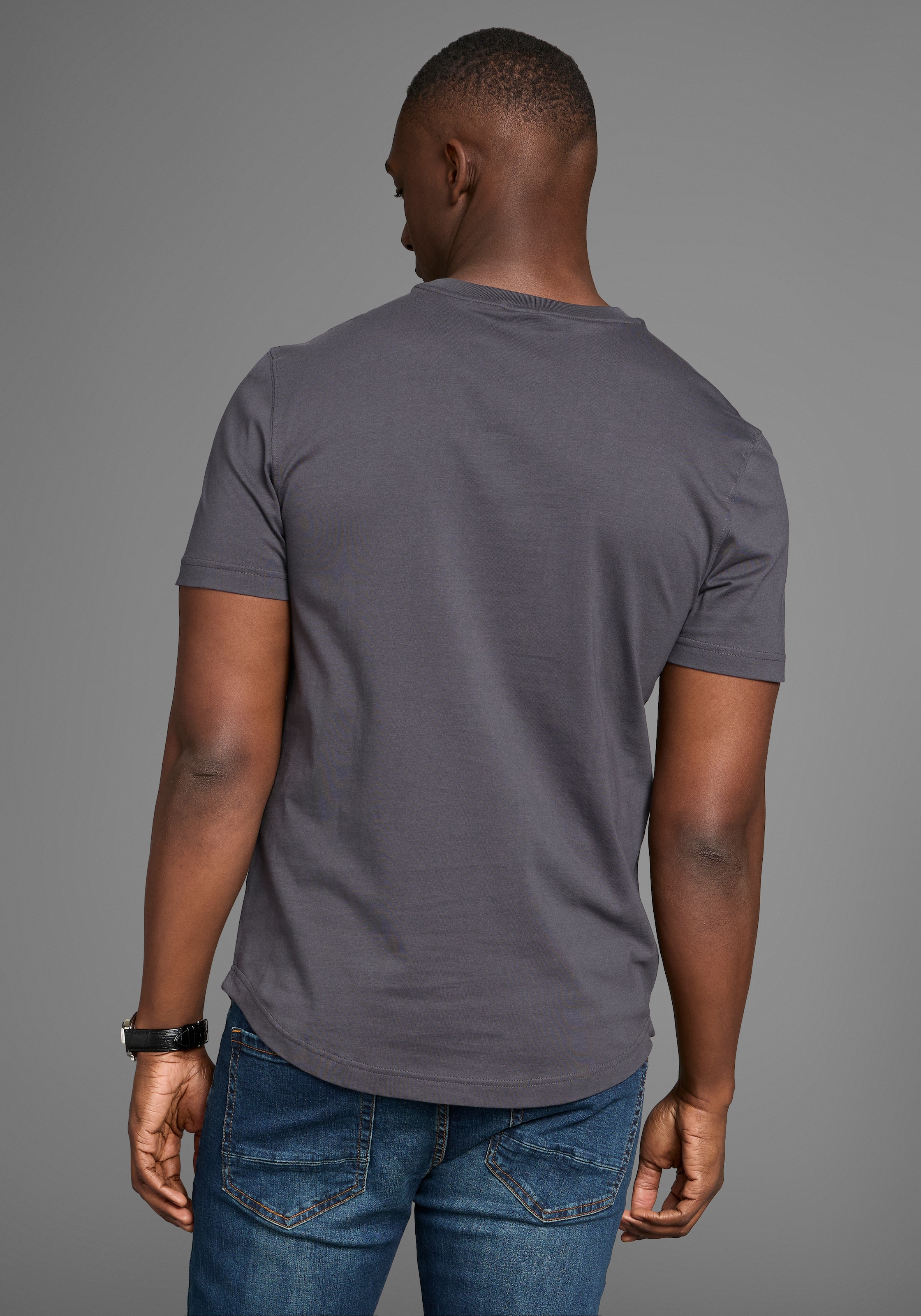 Bruno Banani Longshirt, mit abgerundetem Saum